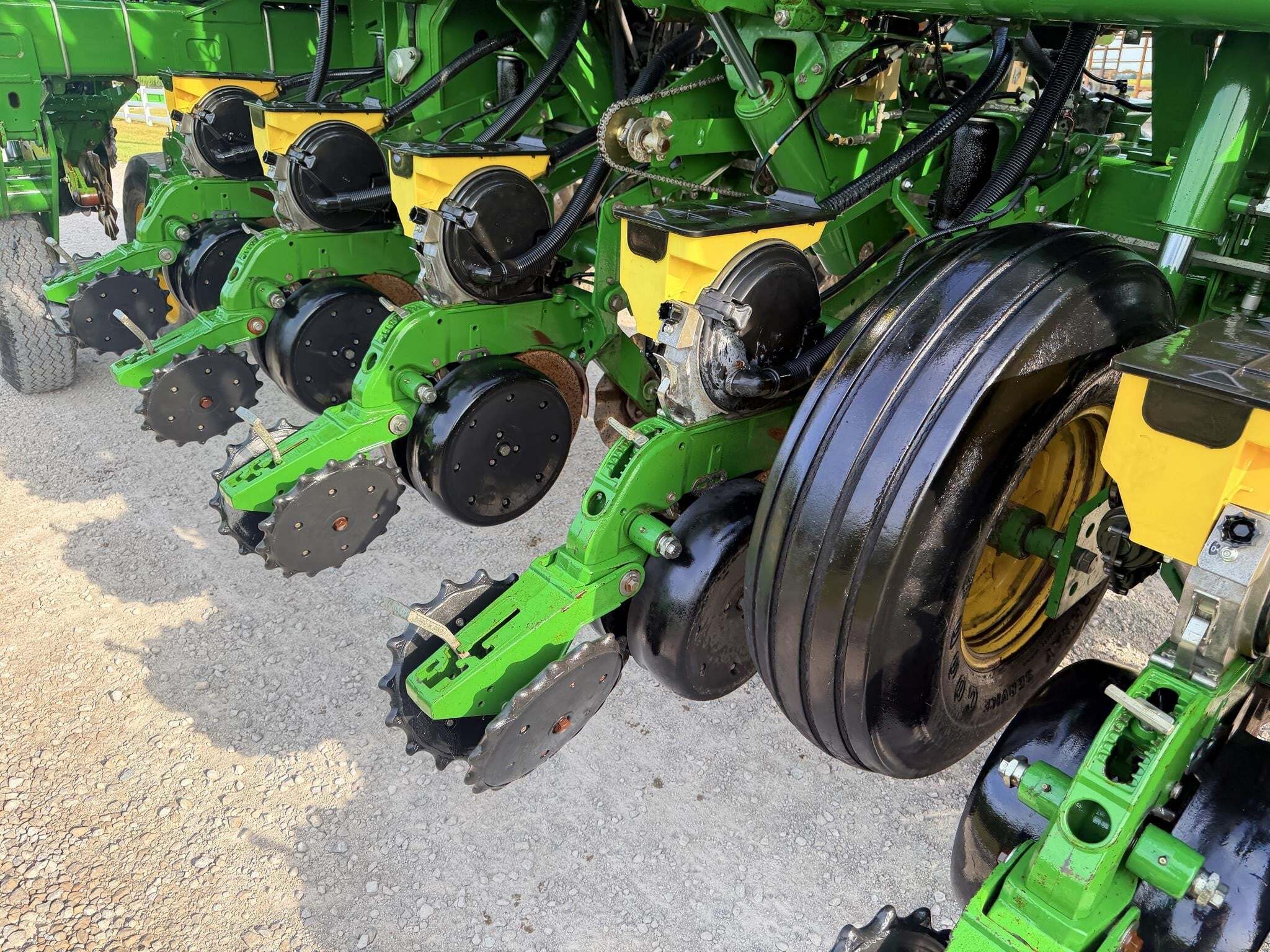 2015 John Deere 1795 Planter