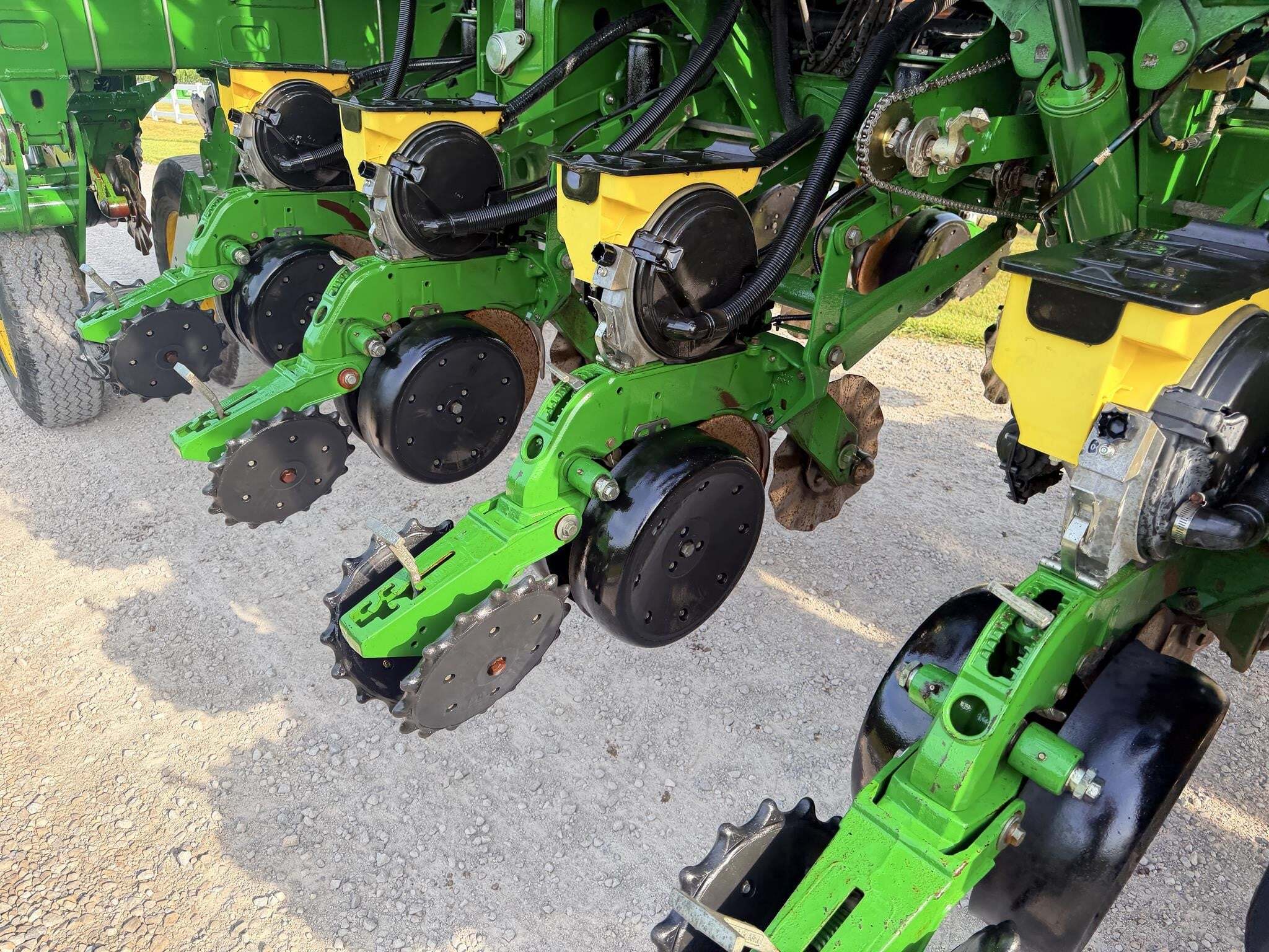 2015 John Deere 1795 Planter