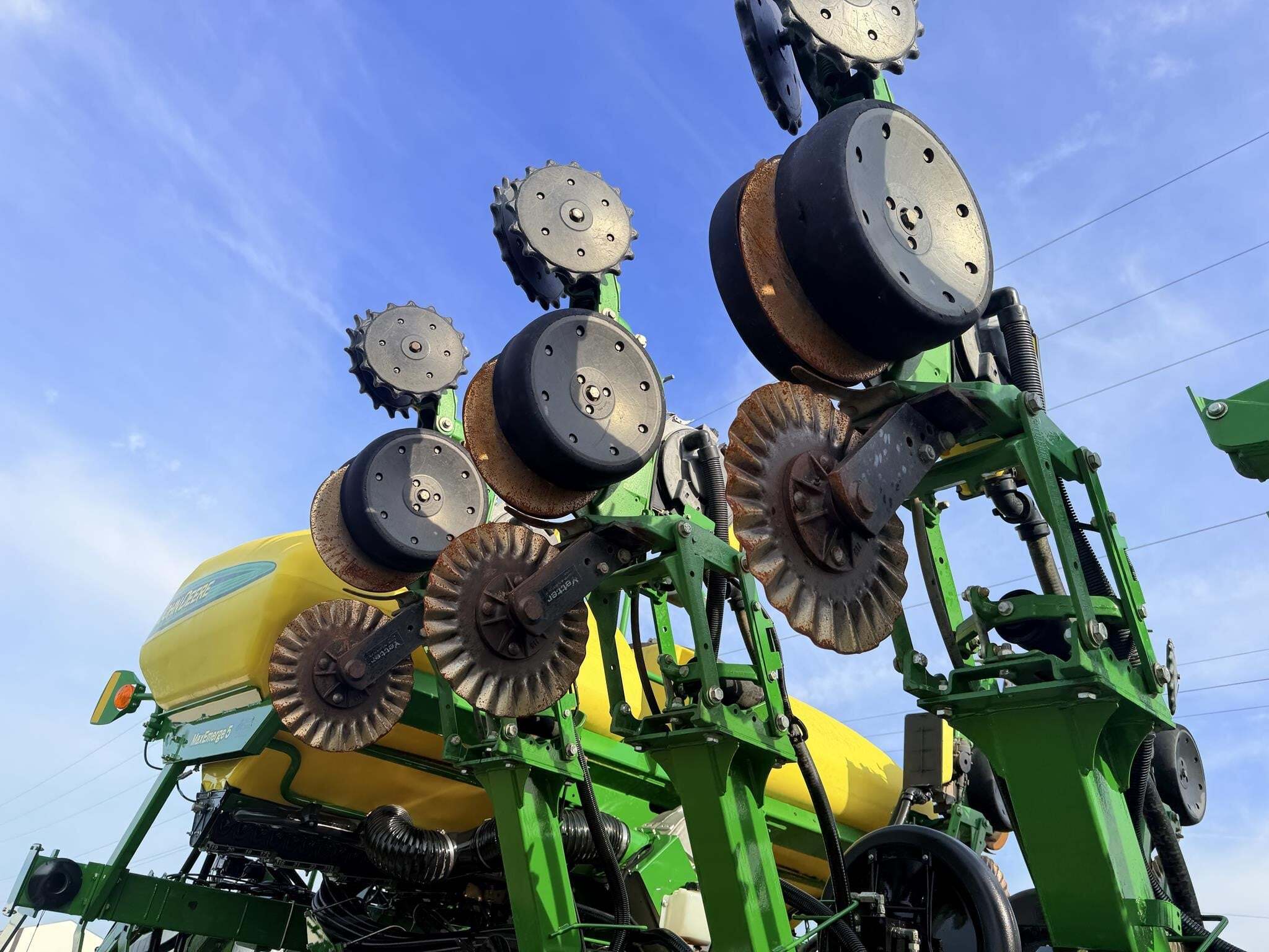 2015 John Deere 1795 Planter