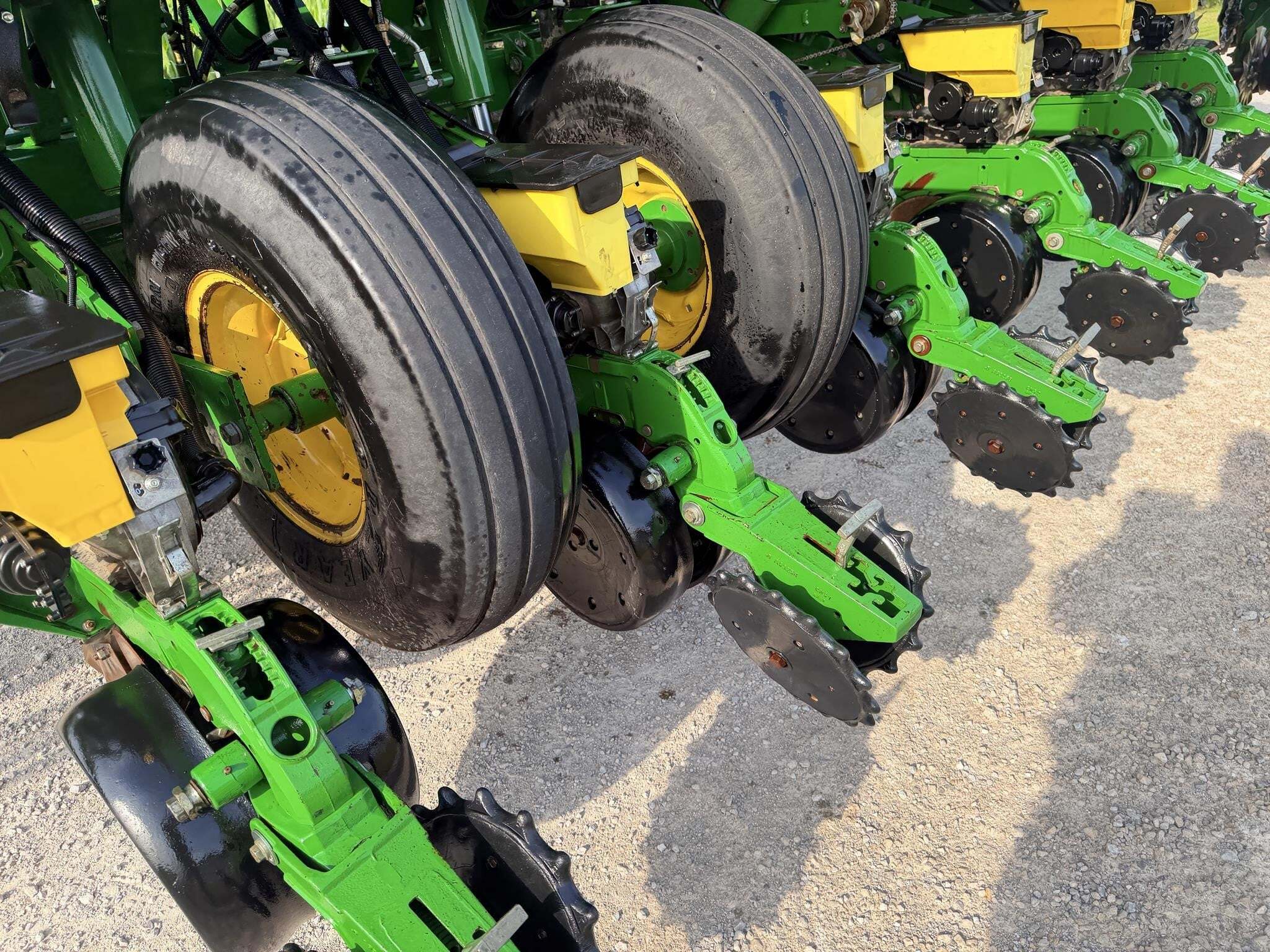 2015 John Deere 1795 Planter