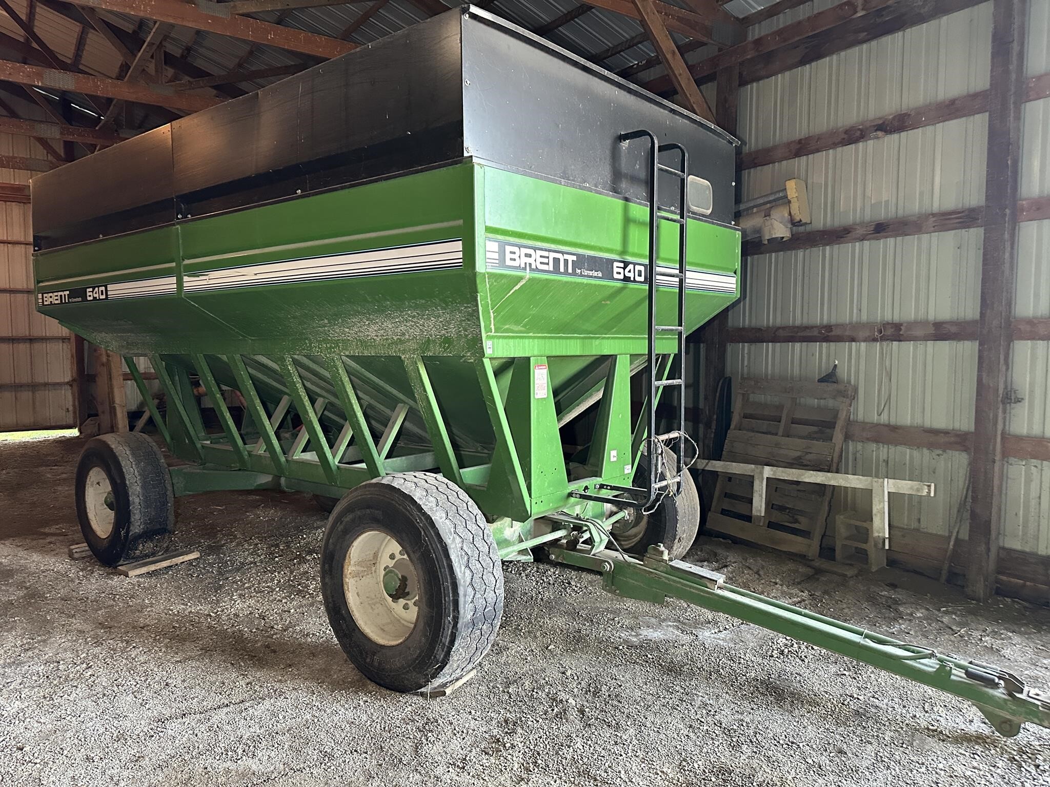 1997 Brent 640 Gravity Wagon