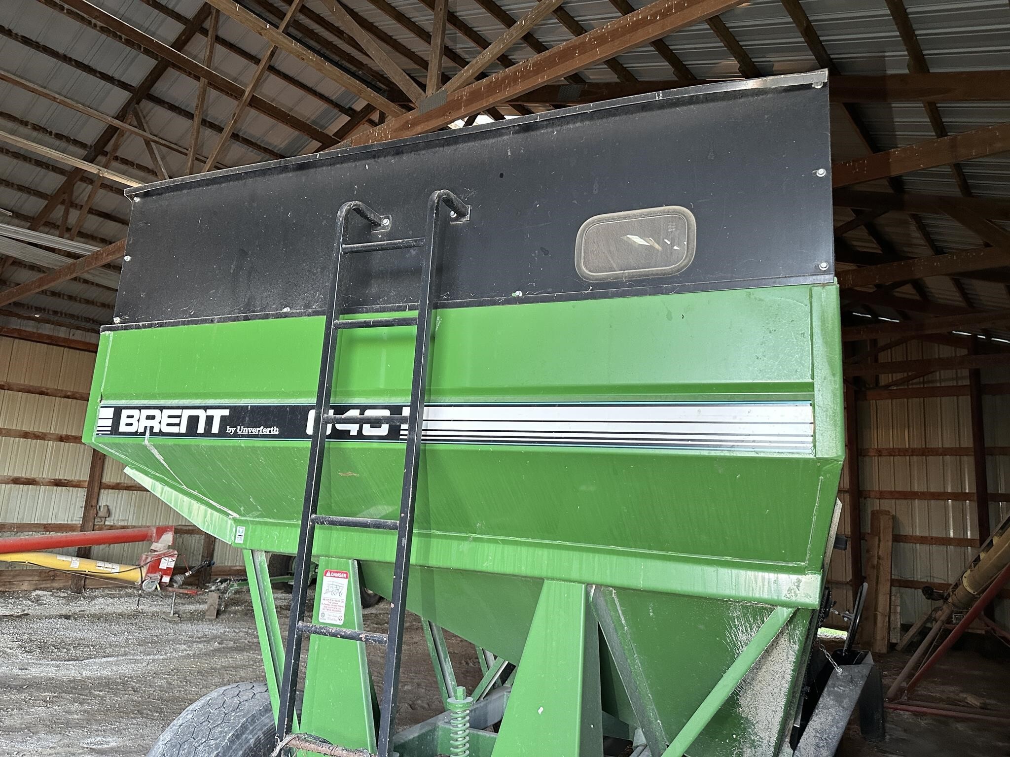 1997 Brent 640 Gravity Wagon