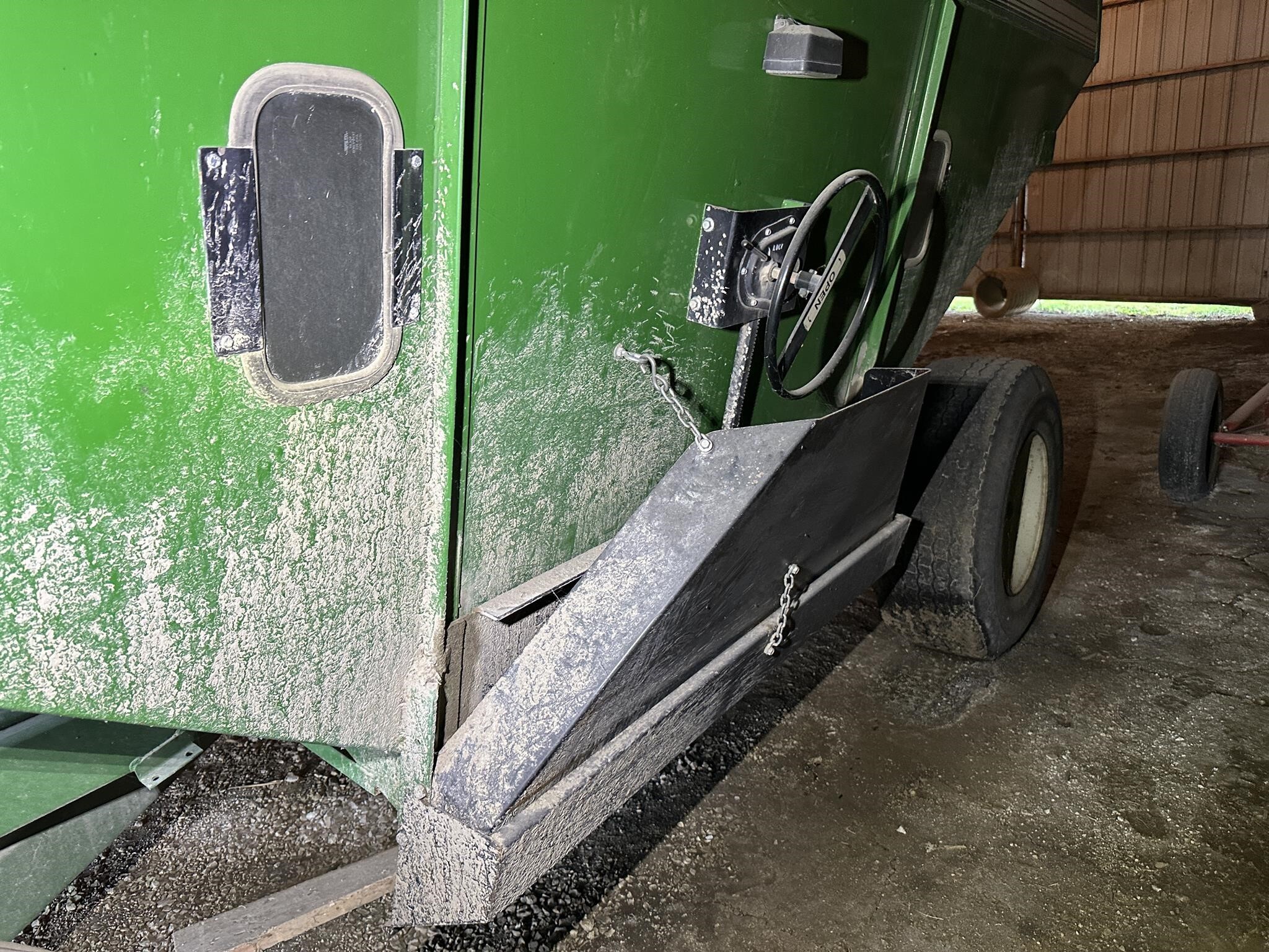 1997 Brent 640 Gravity Wagon
