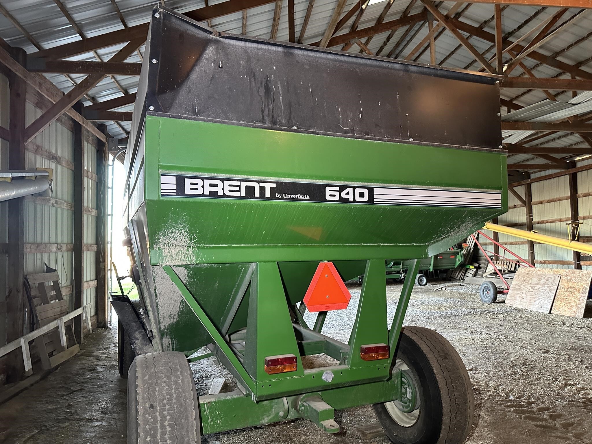 1997 Brent 640 Gravity Wagon