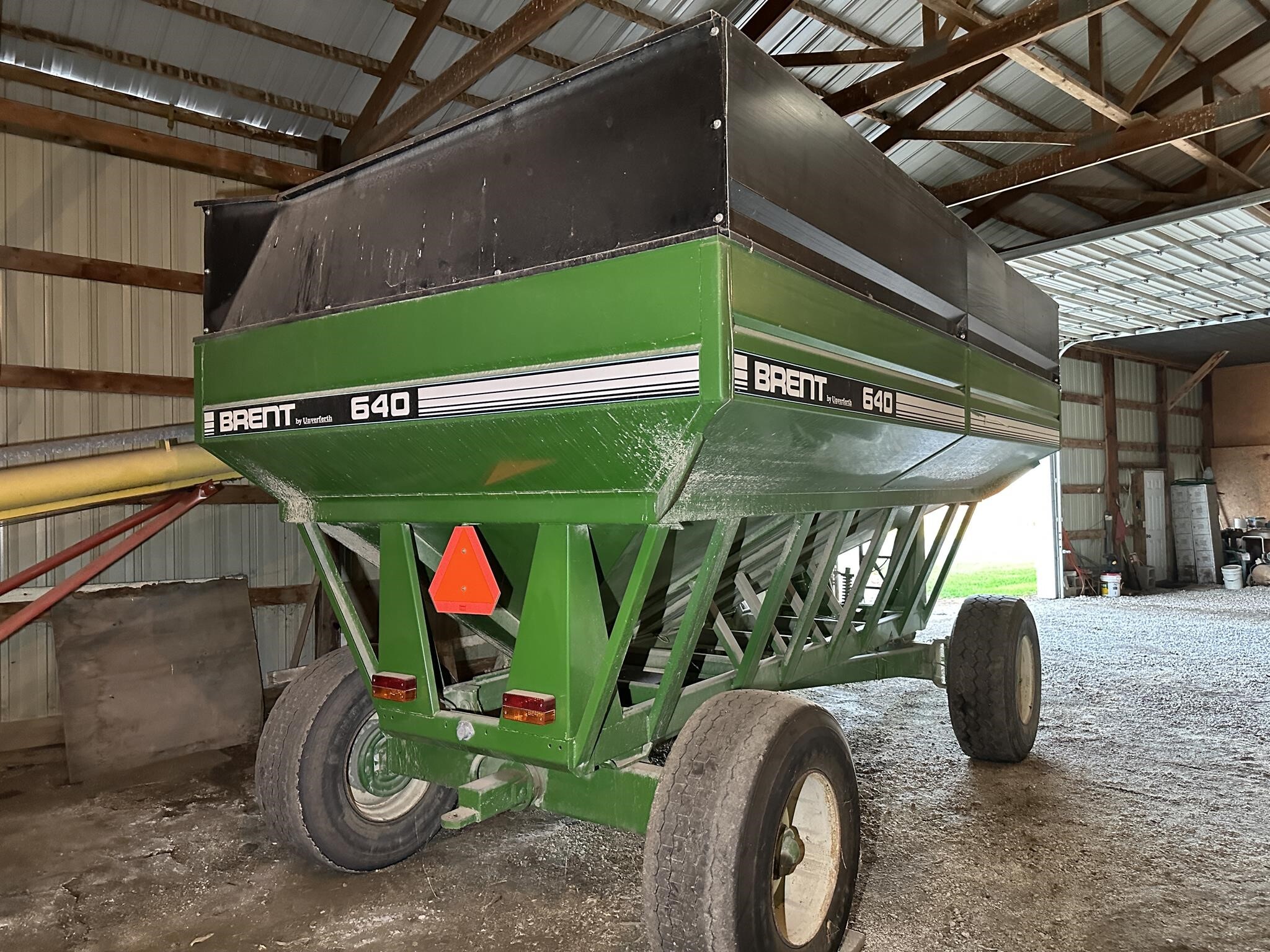 1997 Brent 640 Gravity Wagon