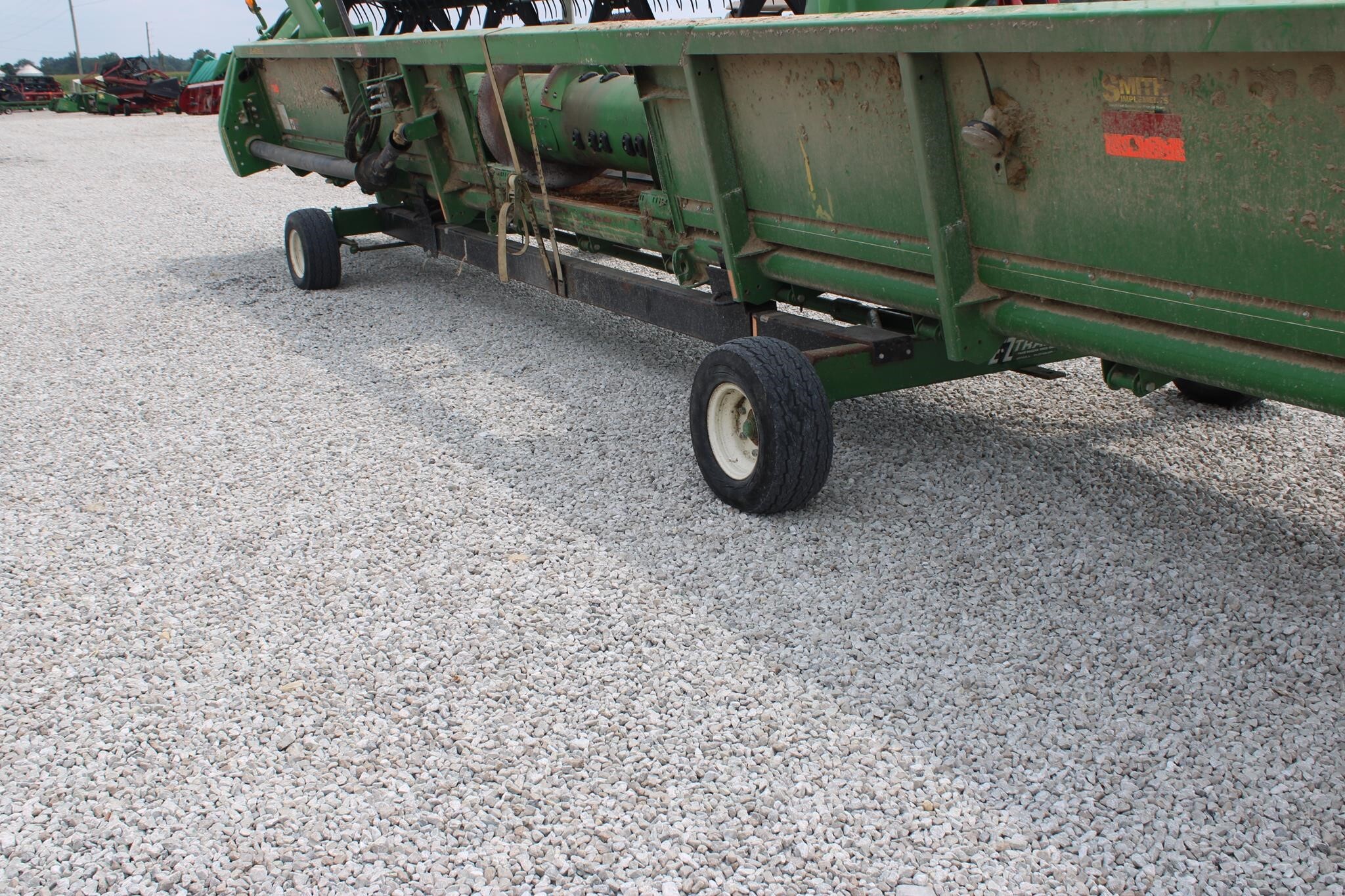  E-Z Trail 680 Header Trailer