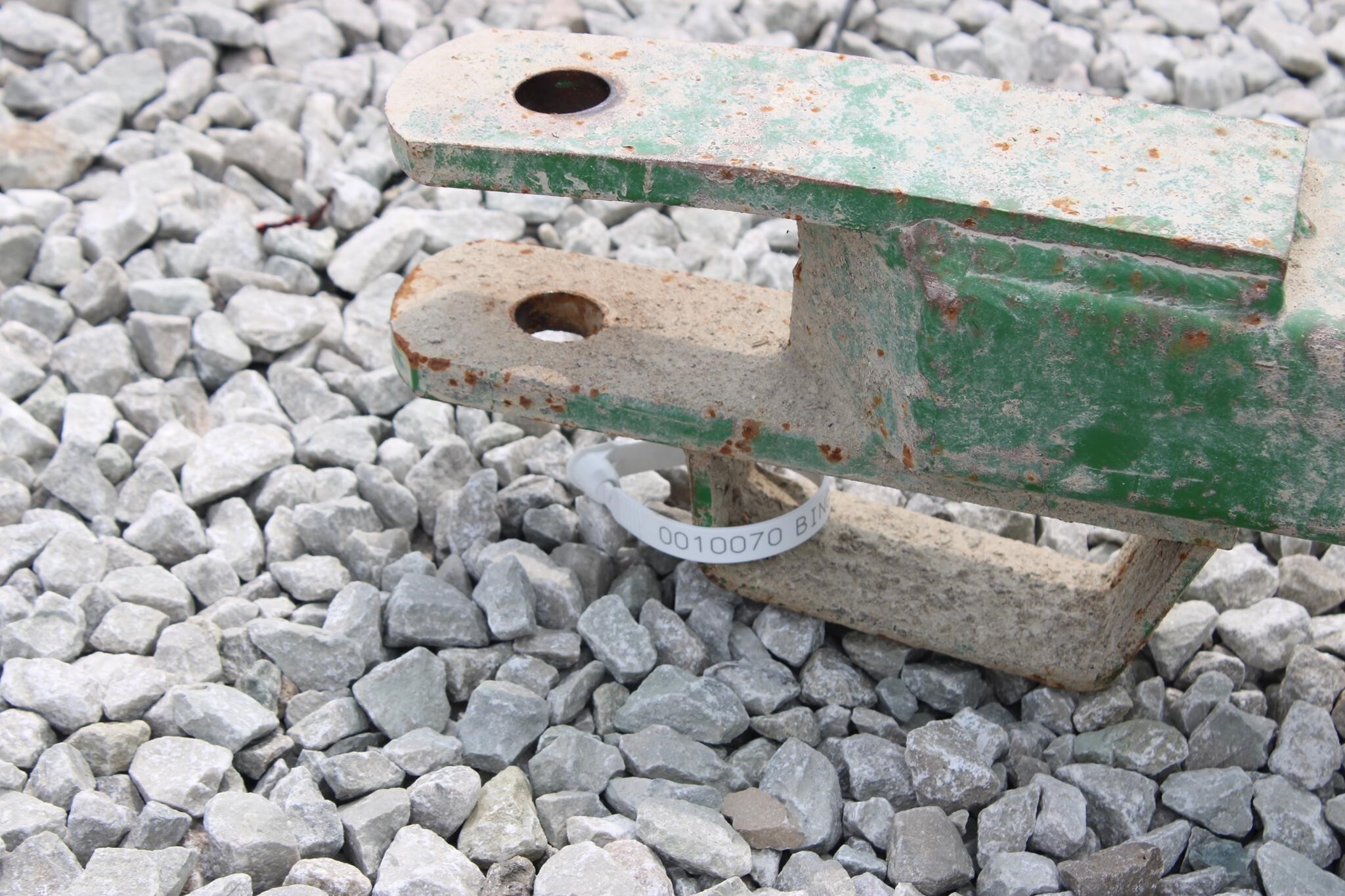  E-Z Trail 680 Header Trailer
