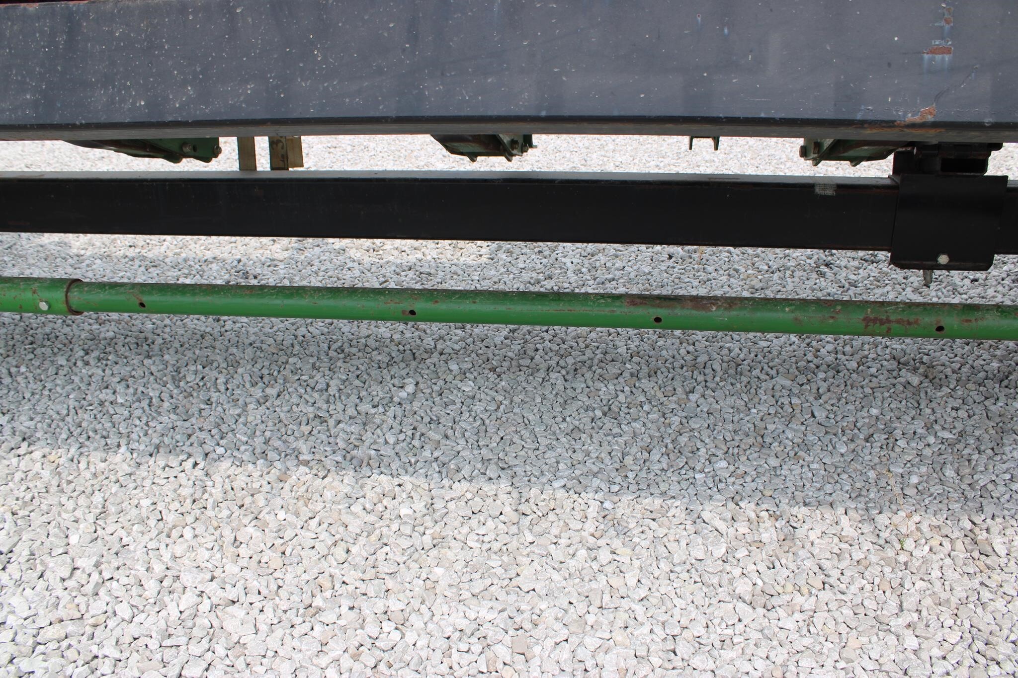  E-Z Trail 680 Header Trailer