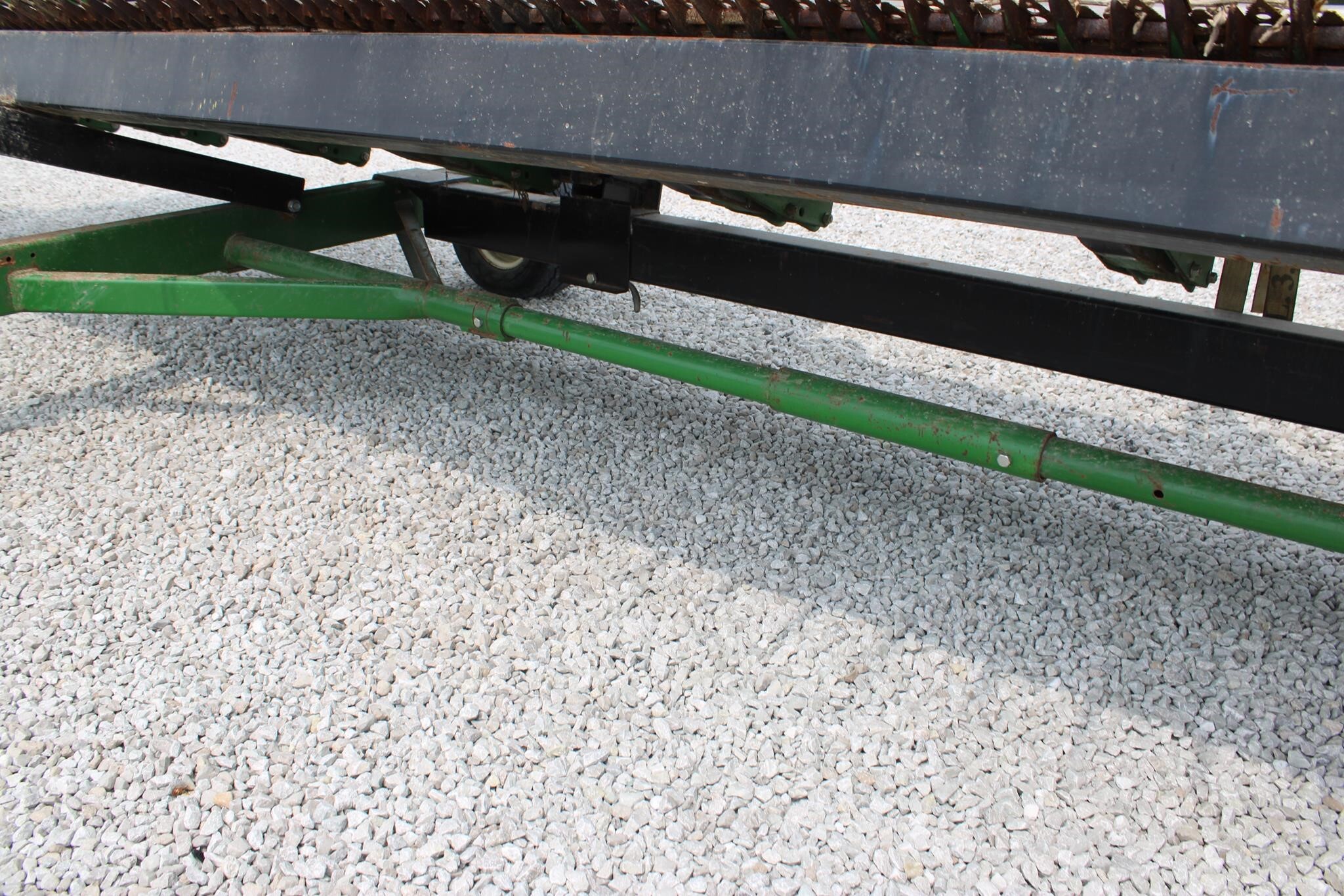  E-Z Trail 680 Header Trailer