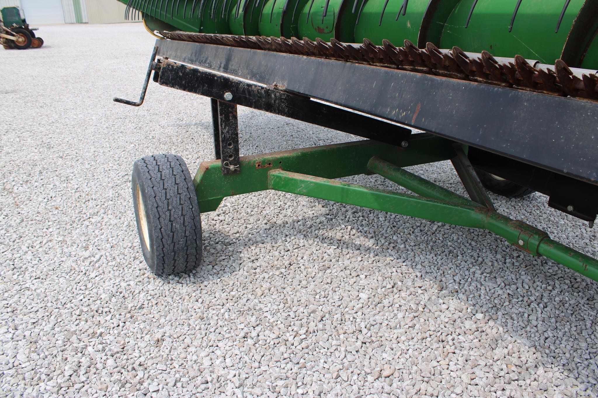  E-Z Trail 680 Header Trailer