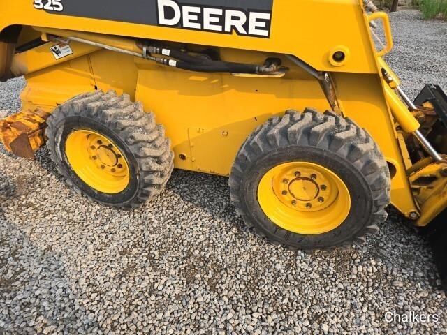 2008 Deere 325 Skid Steer