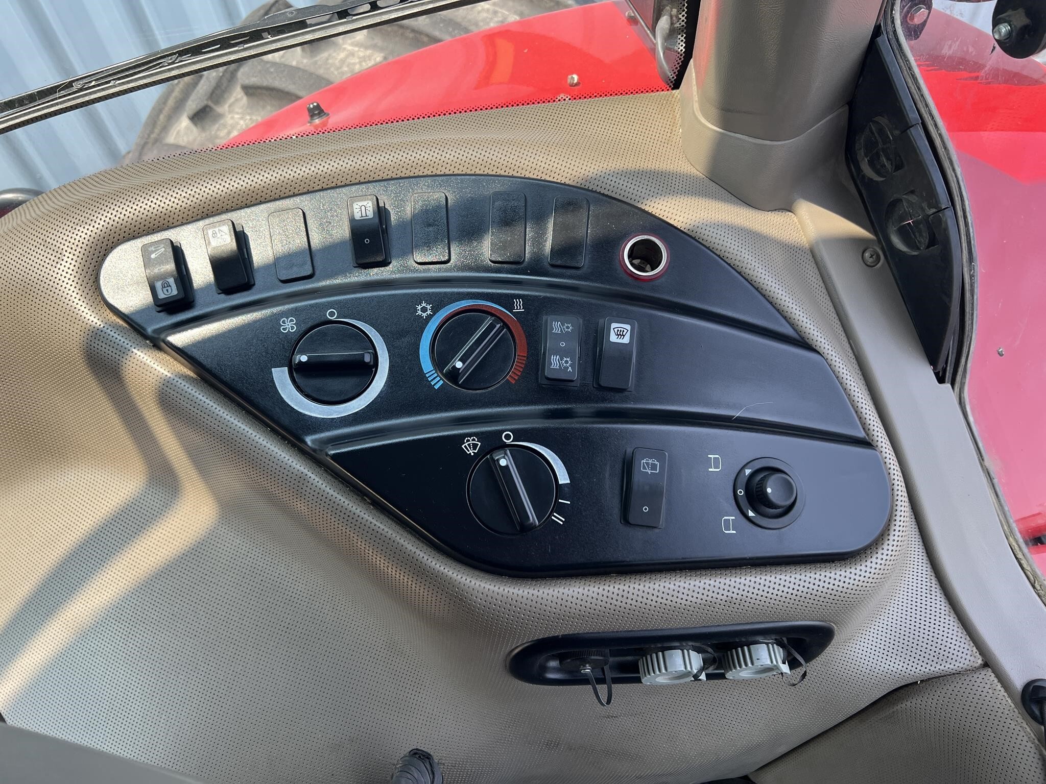 2017 Case IH Magnum 180 CVT Tractor