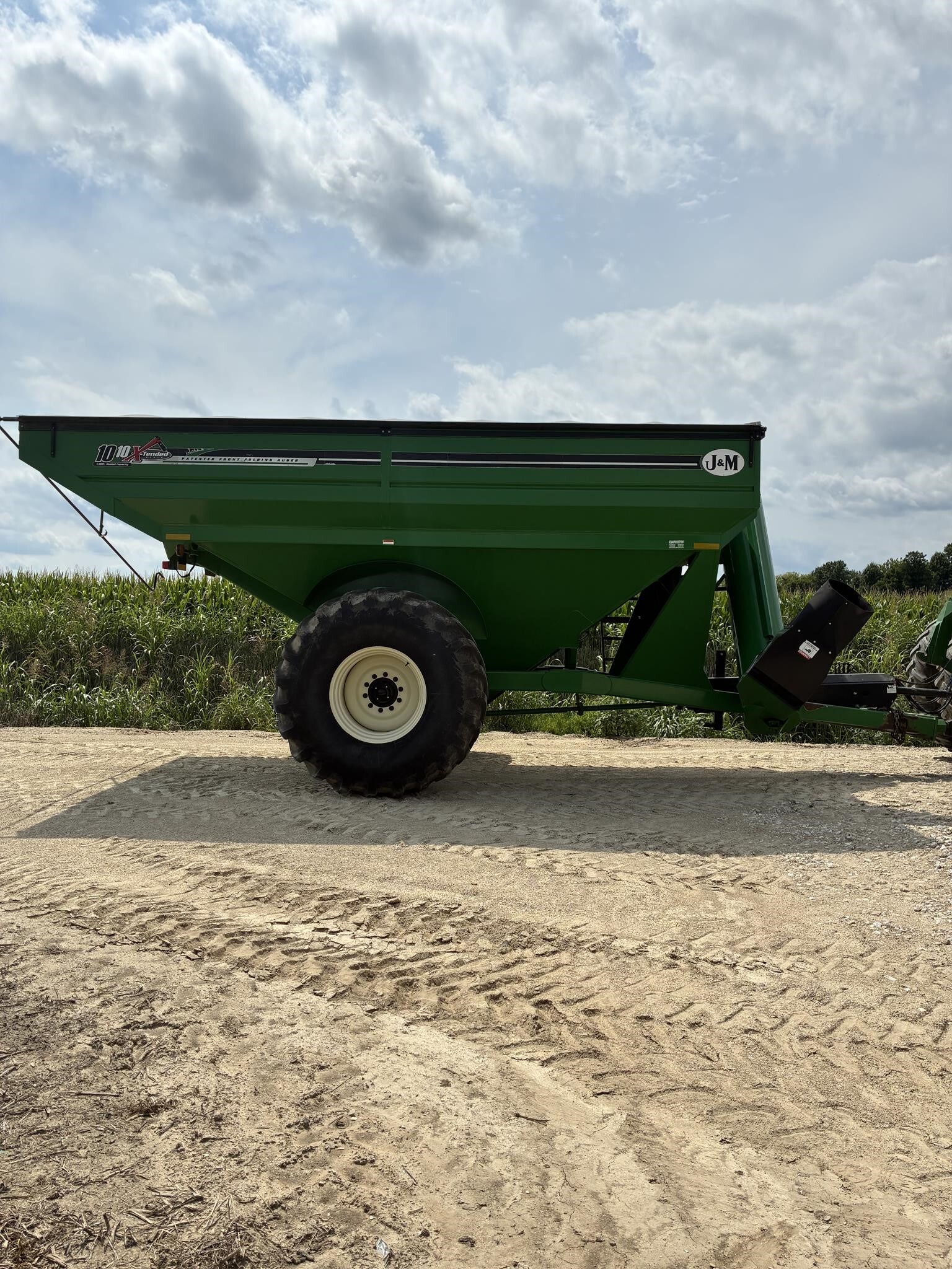 2015 J&M 1010-20S Grain Cart