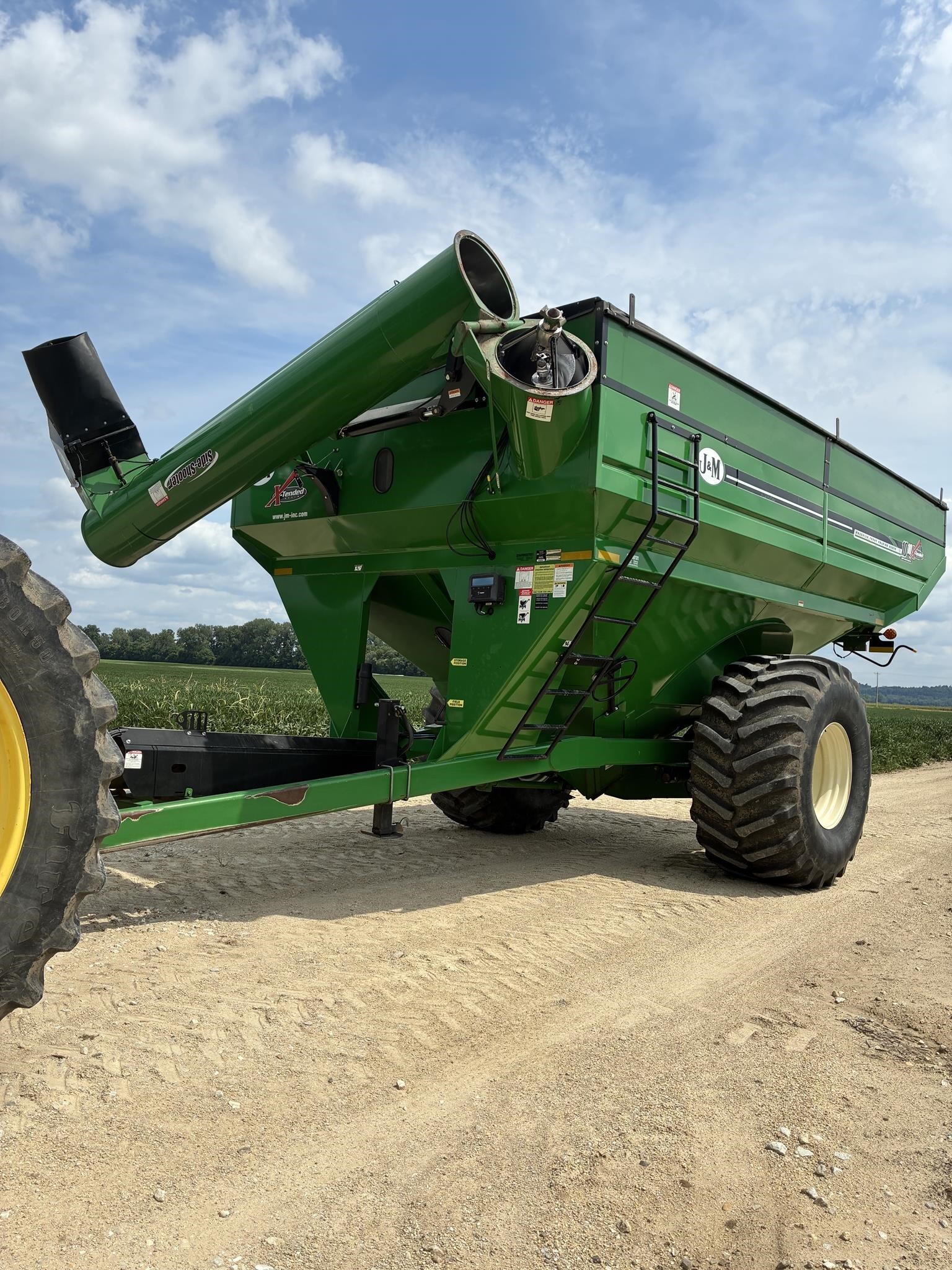 2015 J&M 1010-20S Grain Cart