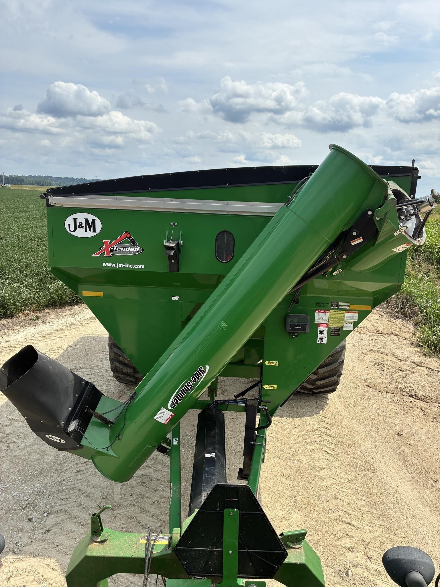 2015 J&M 1010-20S Grain Cart