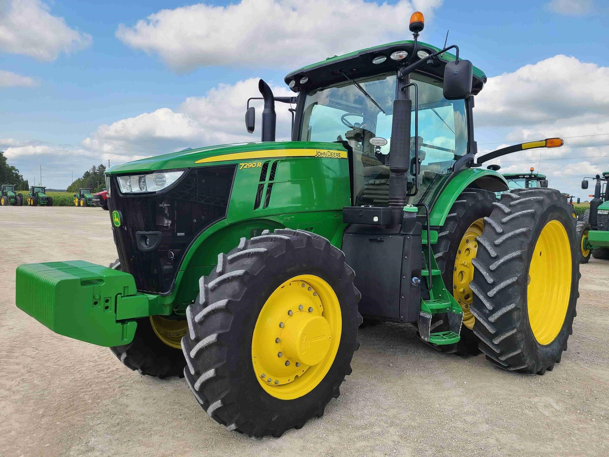2014 John Deere 7290R Tractor