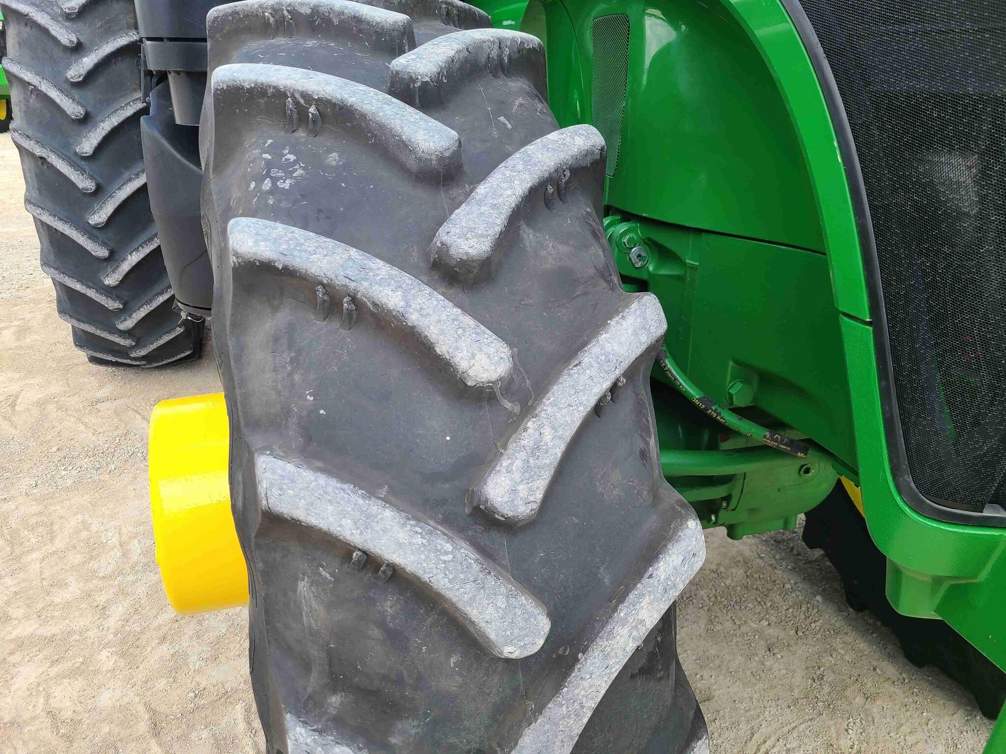2014 John Deere 7290R Tractor
