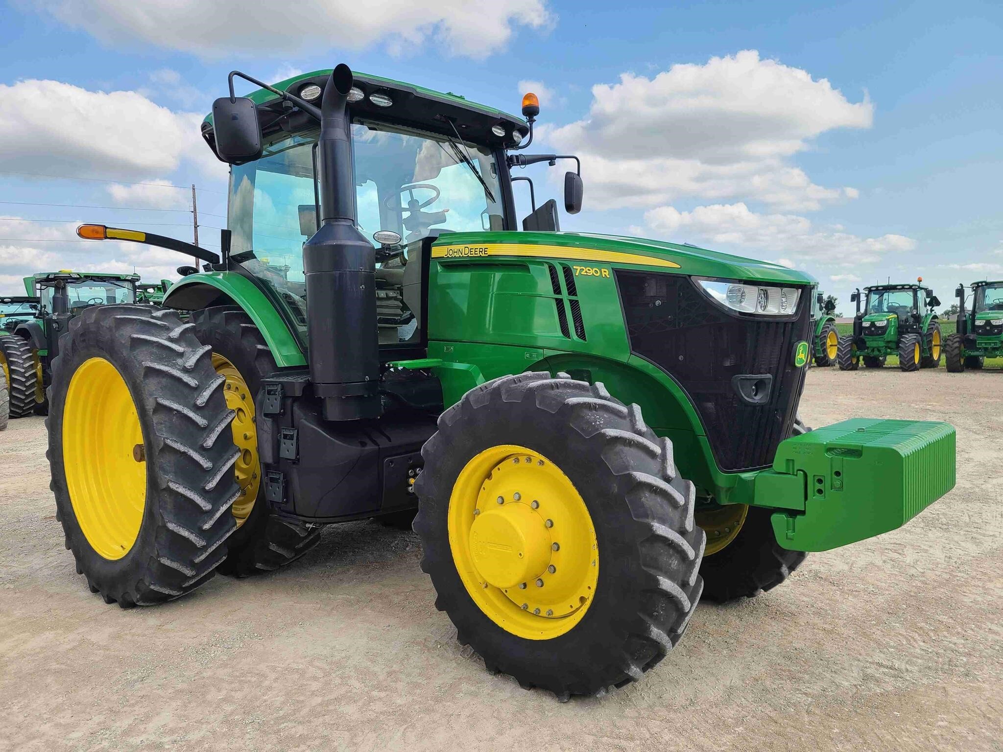 2014 John Deere 7290R Tractor