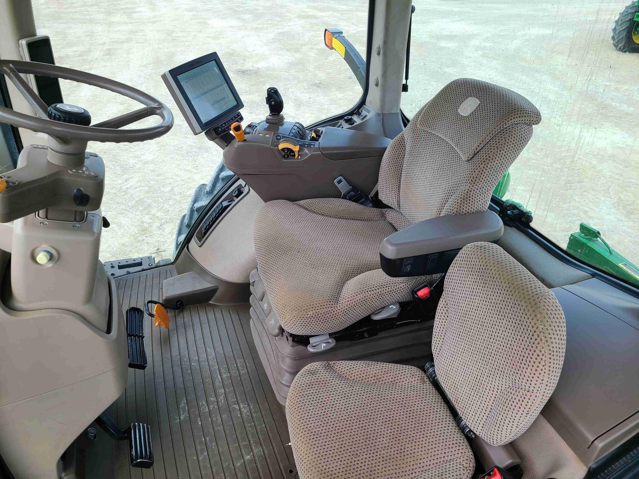 2014 John Deere 7290R Tractor