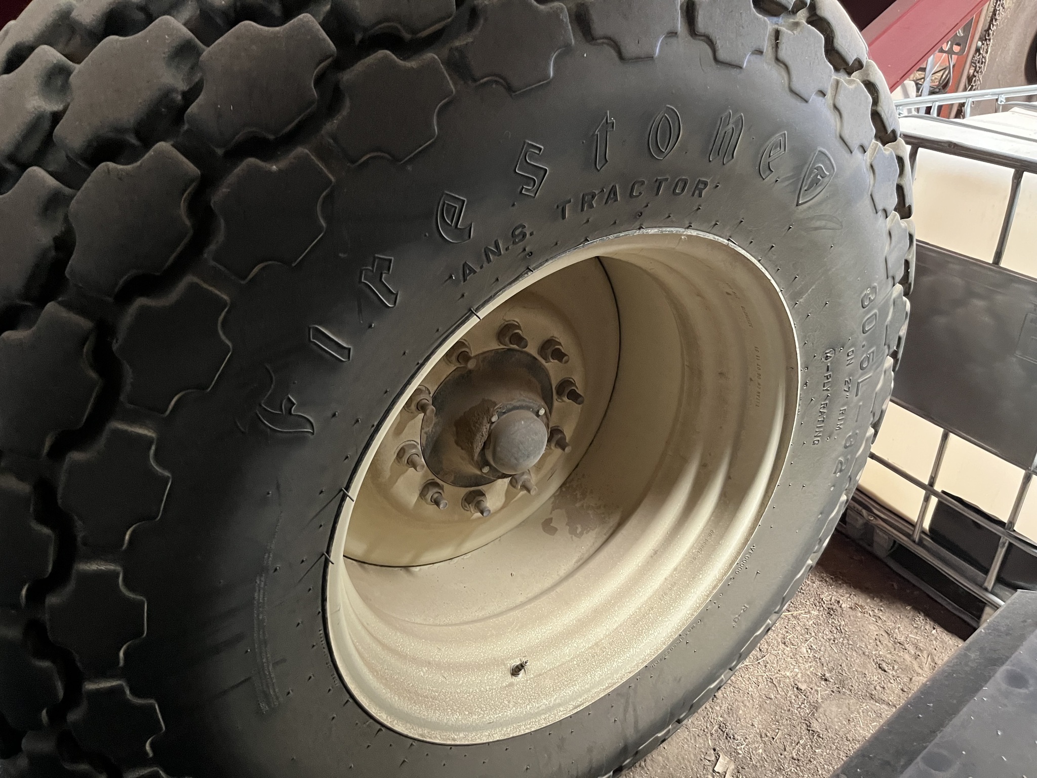 2014 J&M 875-18 Grain Cart