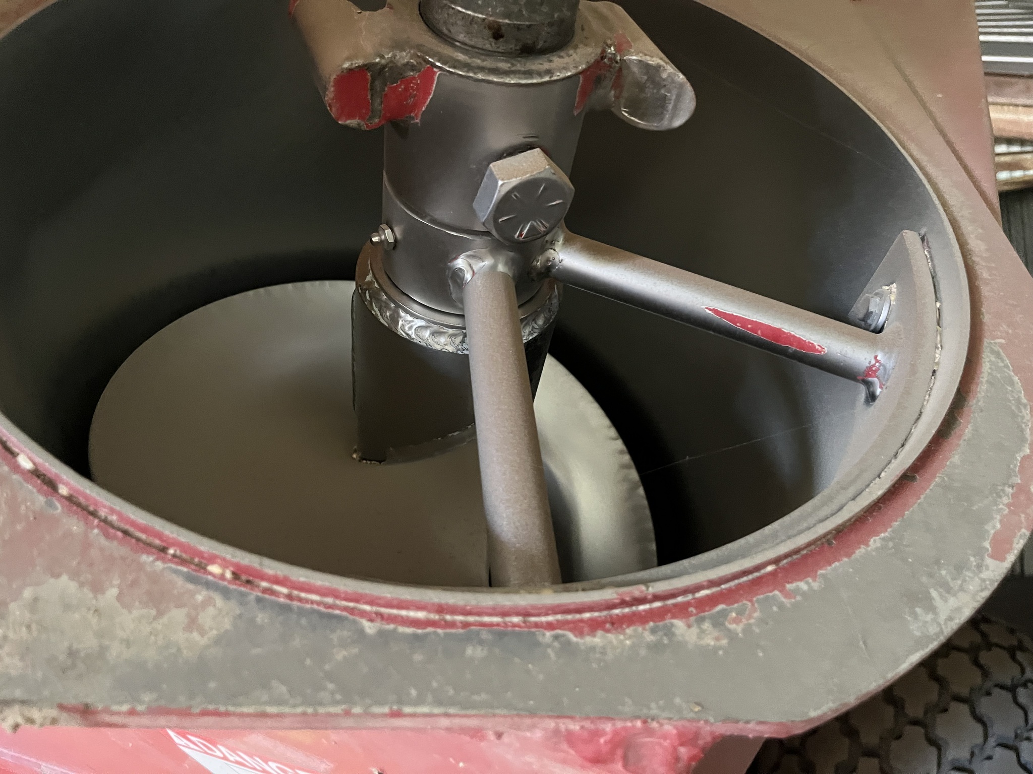 2014 J&M 875-18 Grain Cart