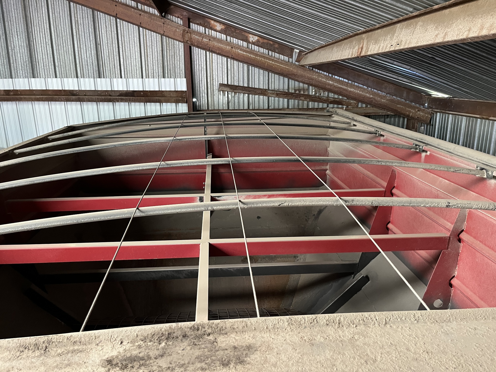 2014 J&M 875-18 Grain Cart