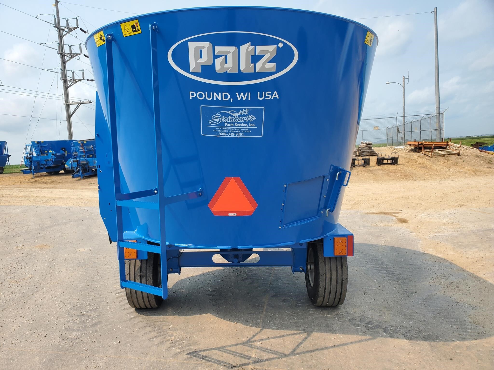  Patz 800 SERIES II 350 Feed Wagon