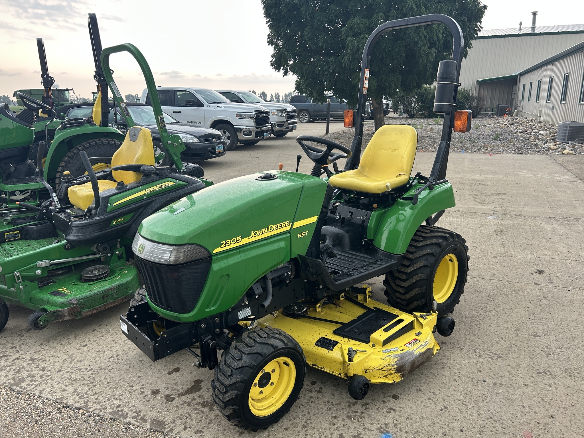 2009 John Deere 2305 Tractor