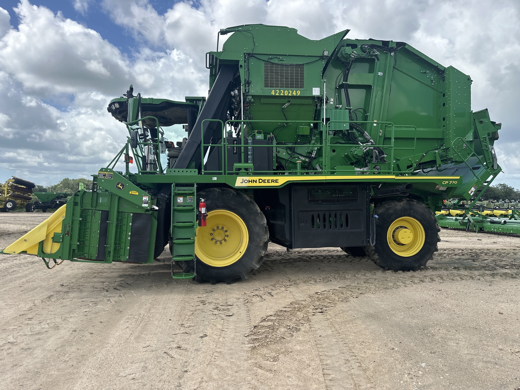2022 John Deere CP770 Cotton Equipment