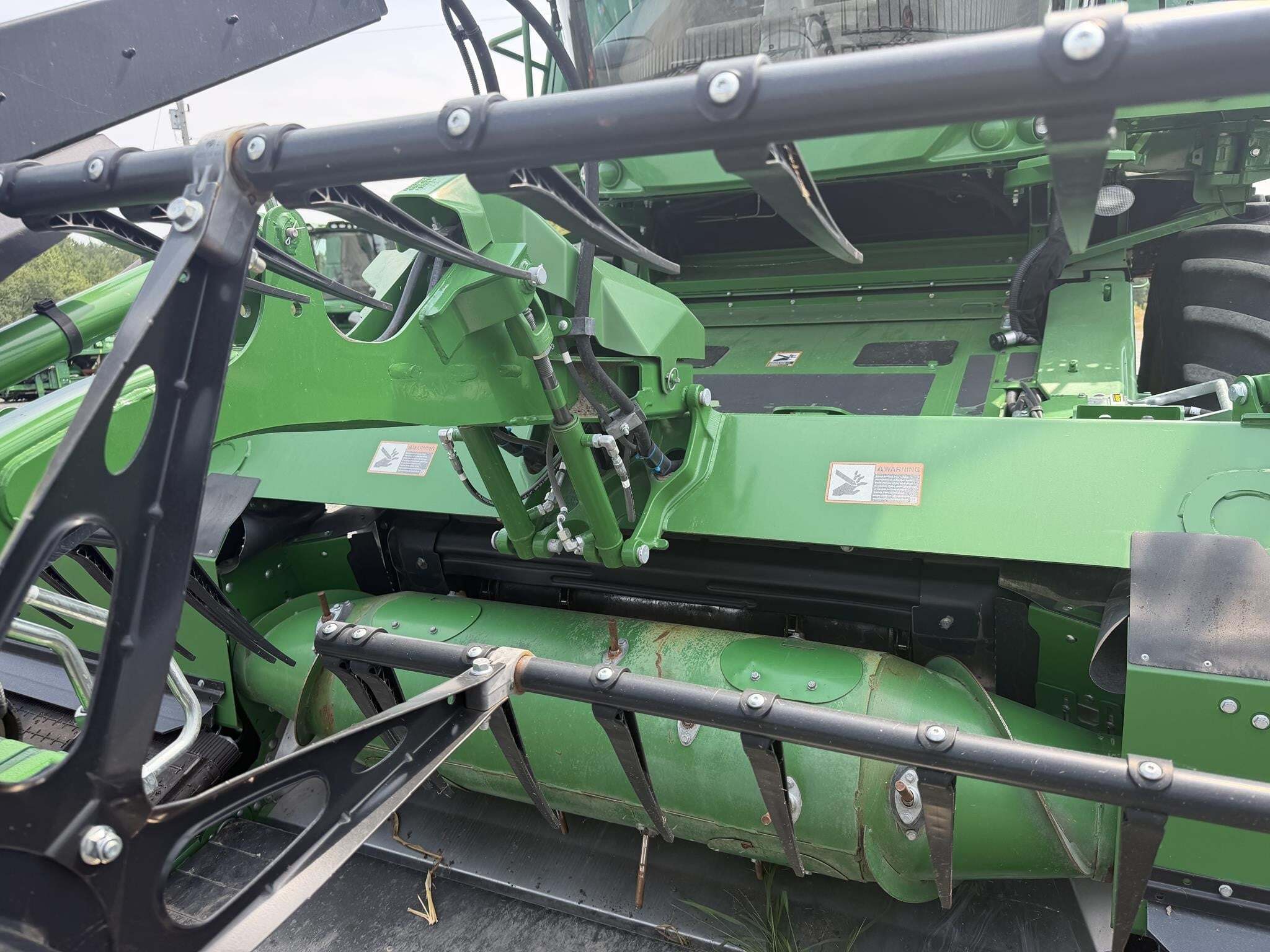 2023 John Deere HD40F Platform