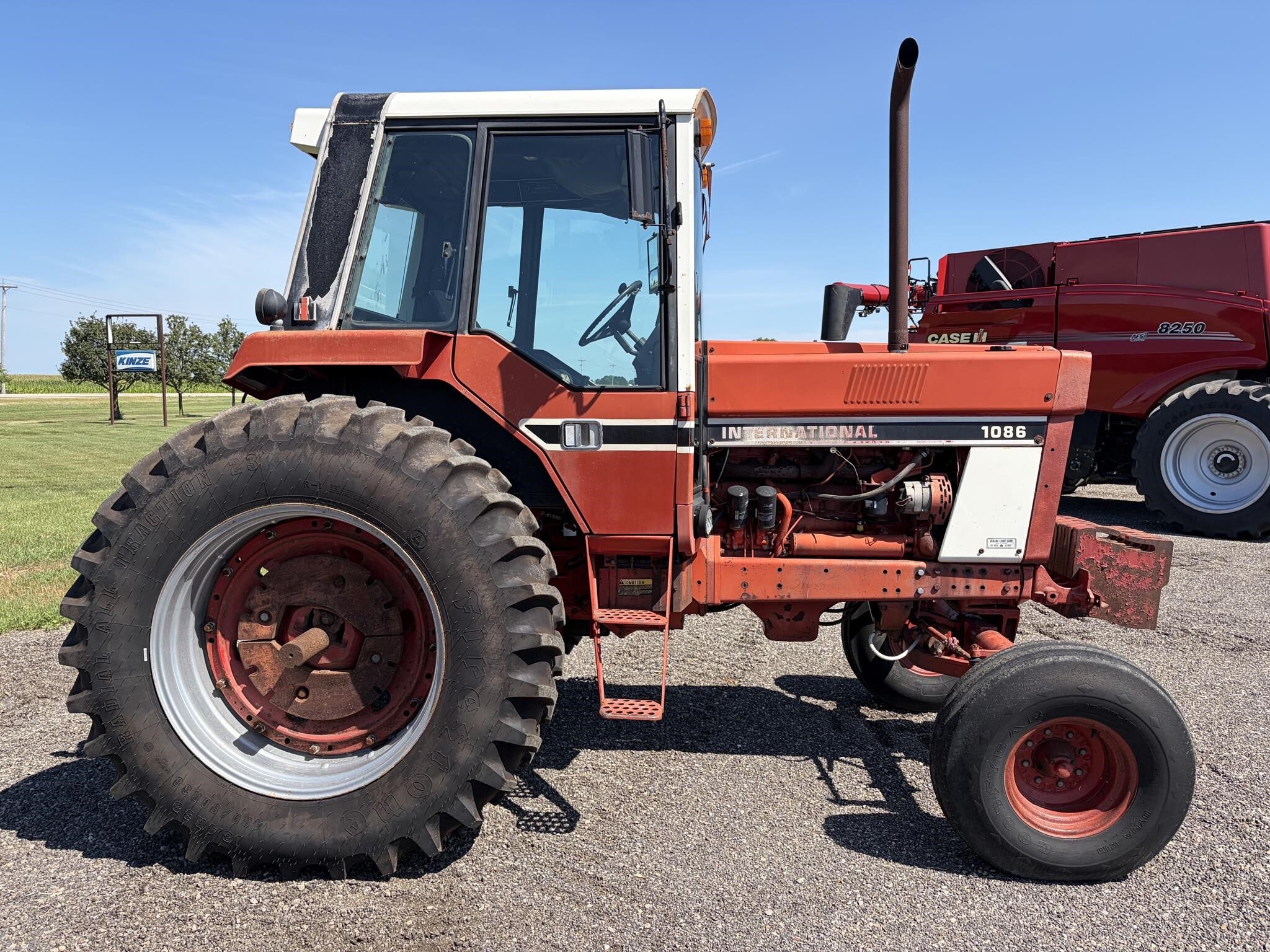 1979 International Harvester 1086 Tractor
