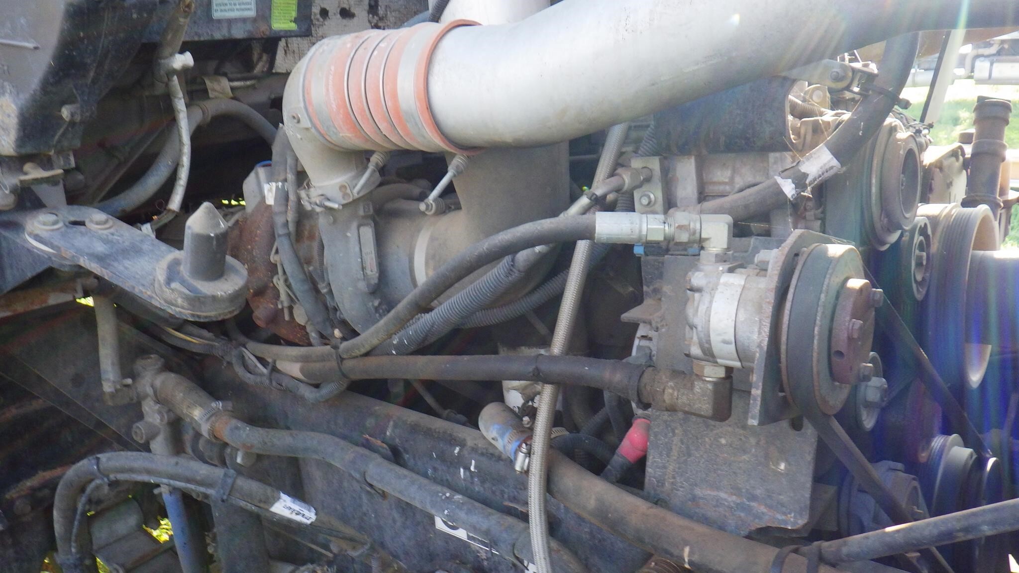 2012 Roto Mix 620-16 Grinders and Mixer