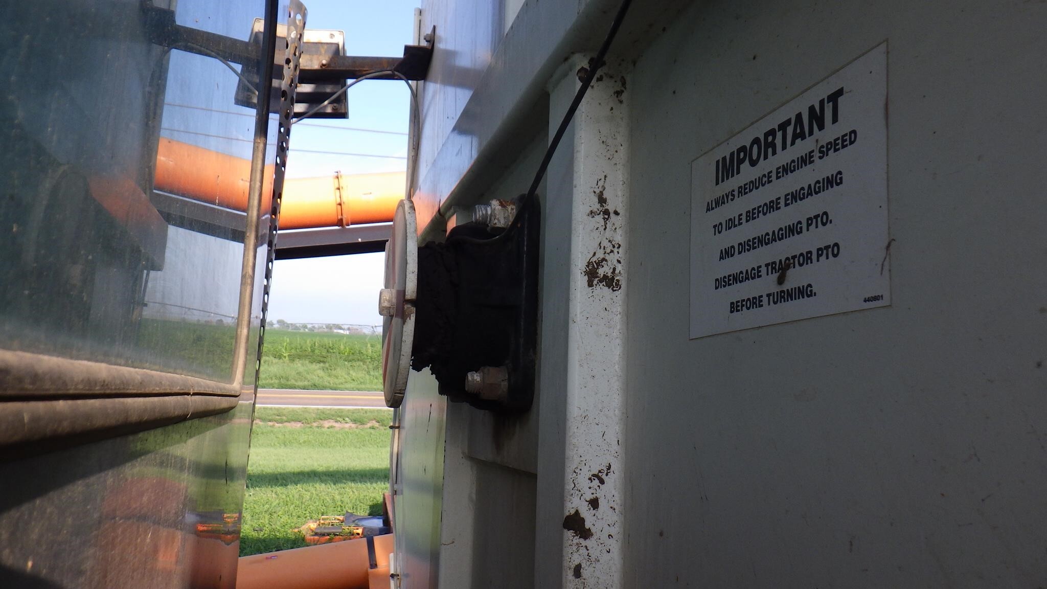 2012 Roto Mix 620-16 Grinders and Mixer