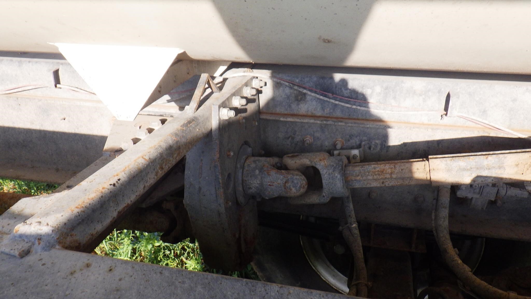 2012 Roto Mix 620-16 Grinders and Mixer