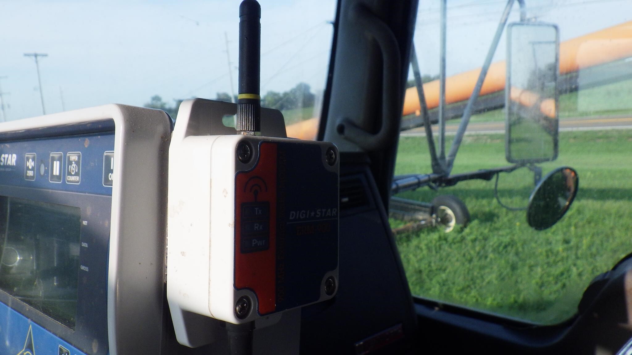 2012 Roto Mix 620-16 Grinders and Mixer