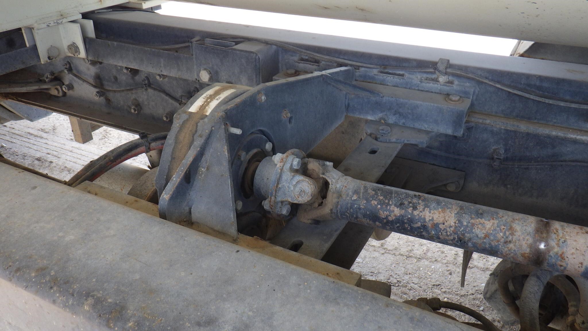 2016 Roto Mix 920-18 Grinders and Mixer