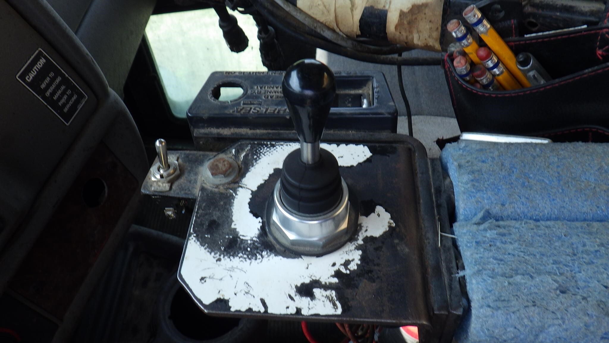 2004 Roto Mix 620-16 Grinders and Mixer