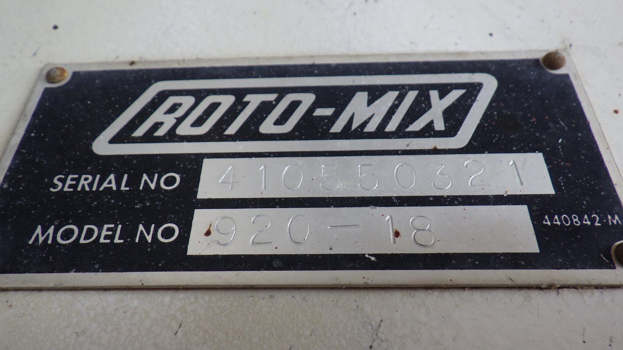 2016 Roto Mix 920-18 Grinders and Mixer