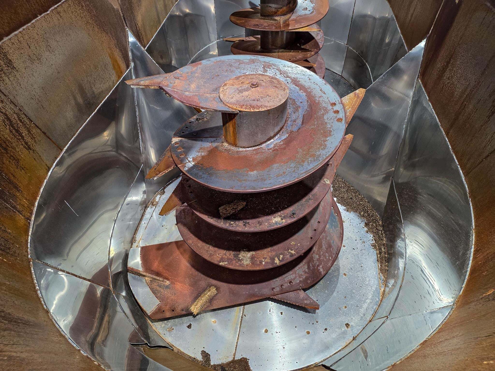 2017 Supreme International 1600T Grinders and Mixer