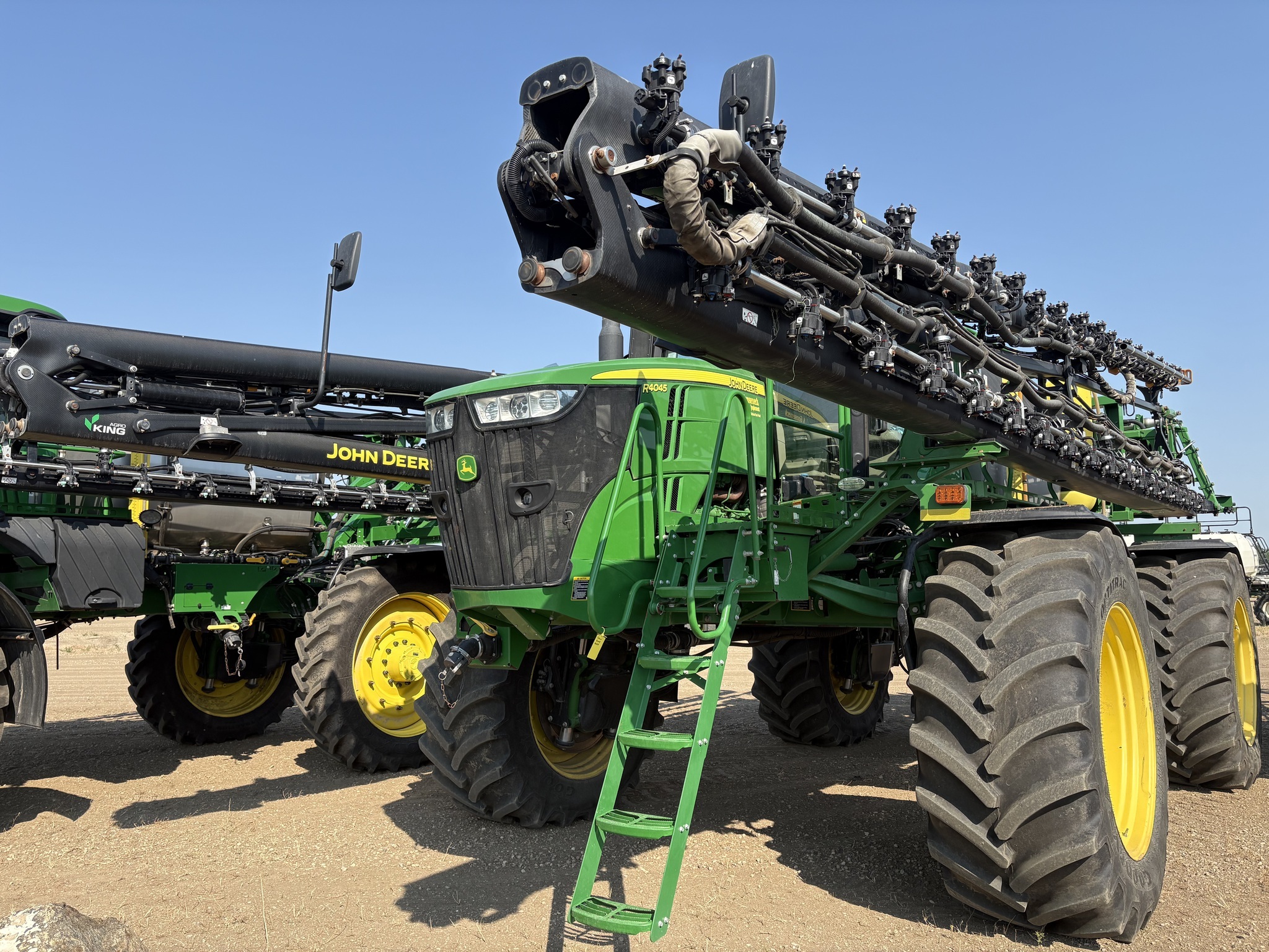 2019 John Deere R4045 Self-Propelled Sprayer