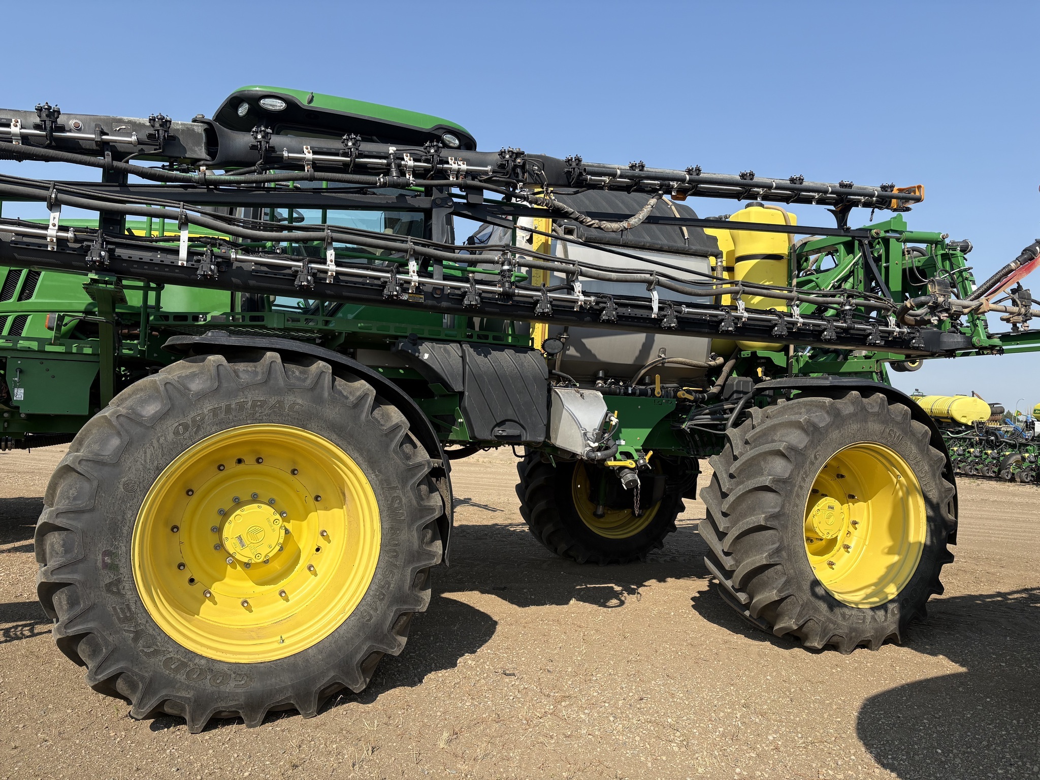 2019 John Deere R4045 Self-Propelled Sprayer