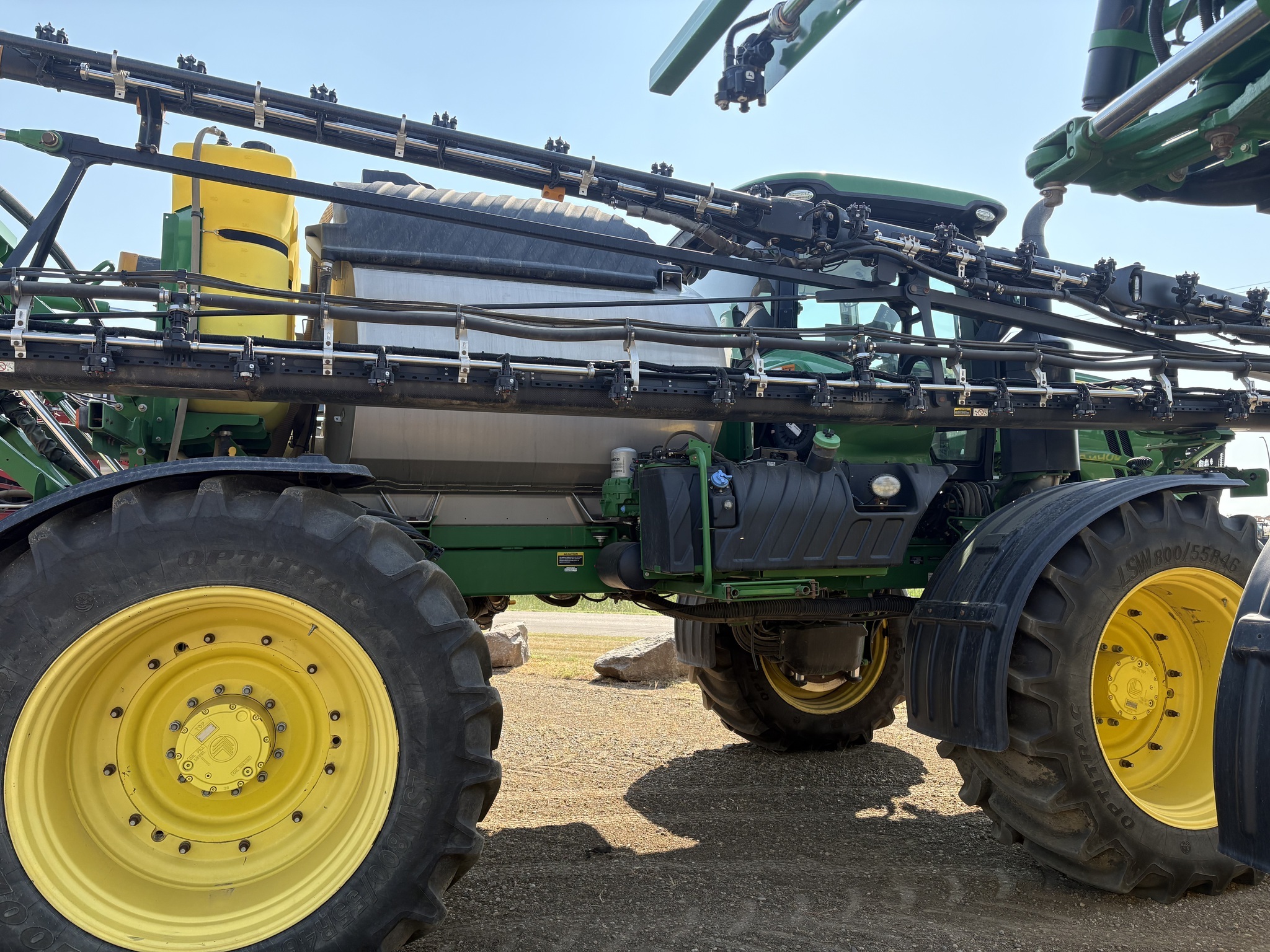 2019 John Deere R4045 Self-Propelled Sprayer