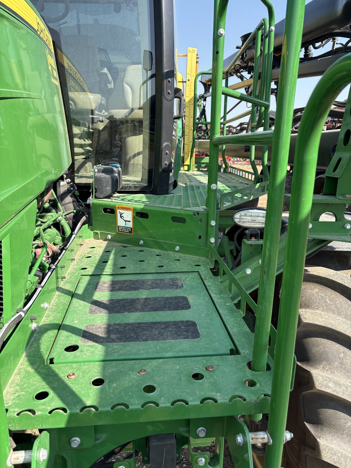 2019 John Deere R4045 Self-Propelled Sprayer