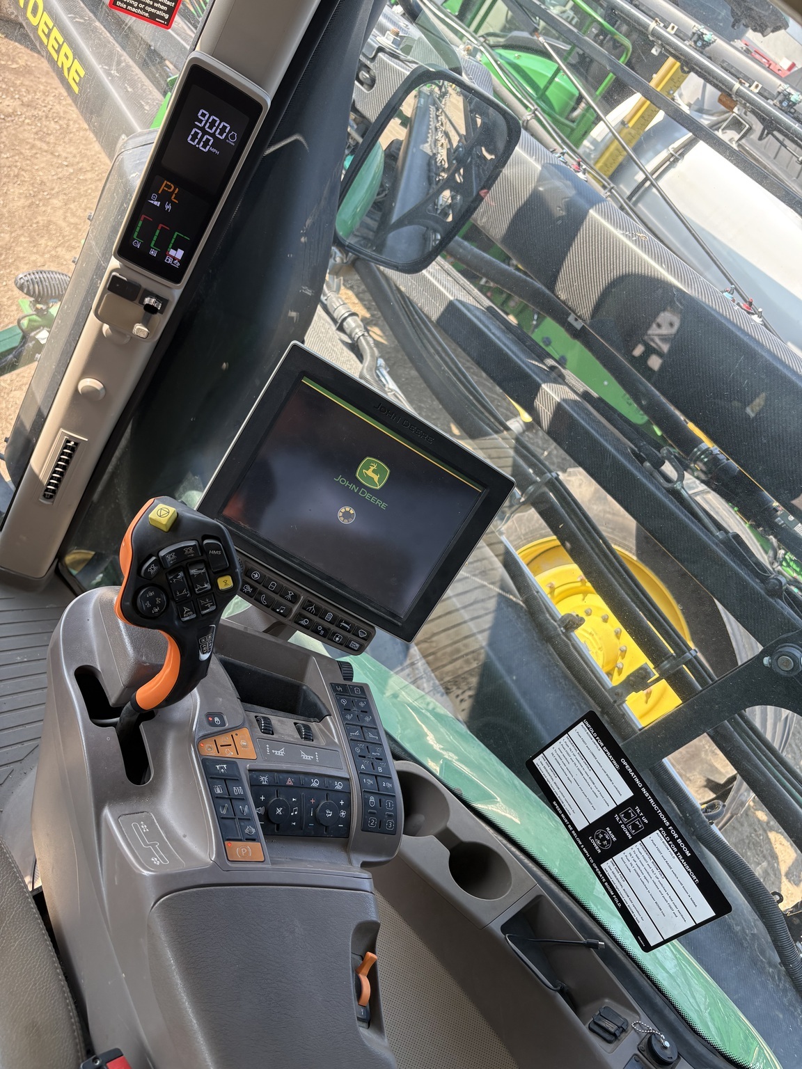 2019 John Deere R4045 Self-Propelled Sprayer