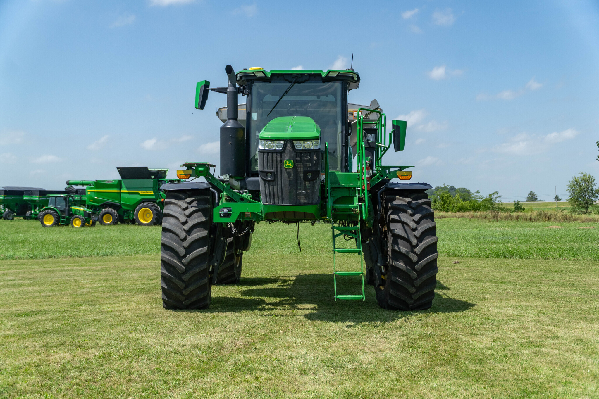 2023 John Deere 600R Loader and Skid Steer Attachment