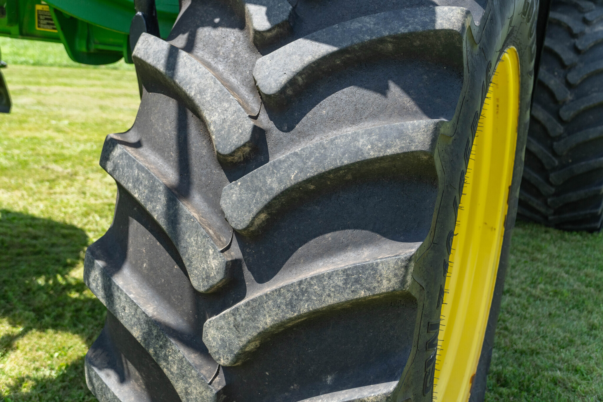 2023 John Deere 600R Loader and Skid Steer Attachment