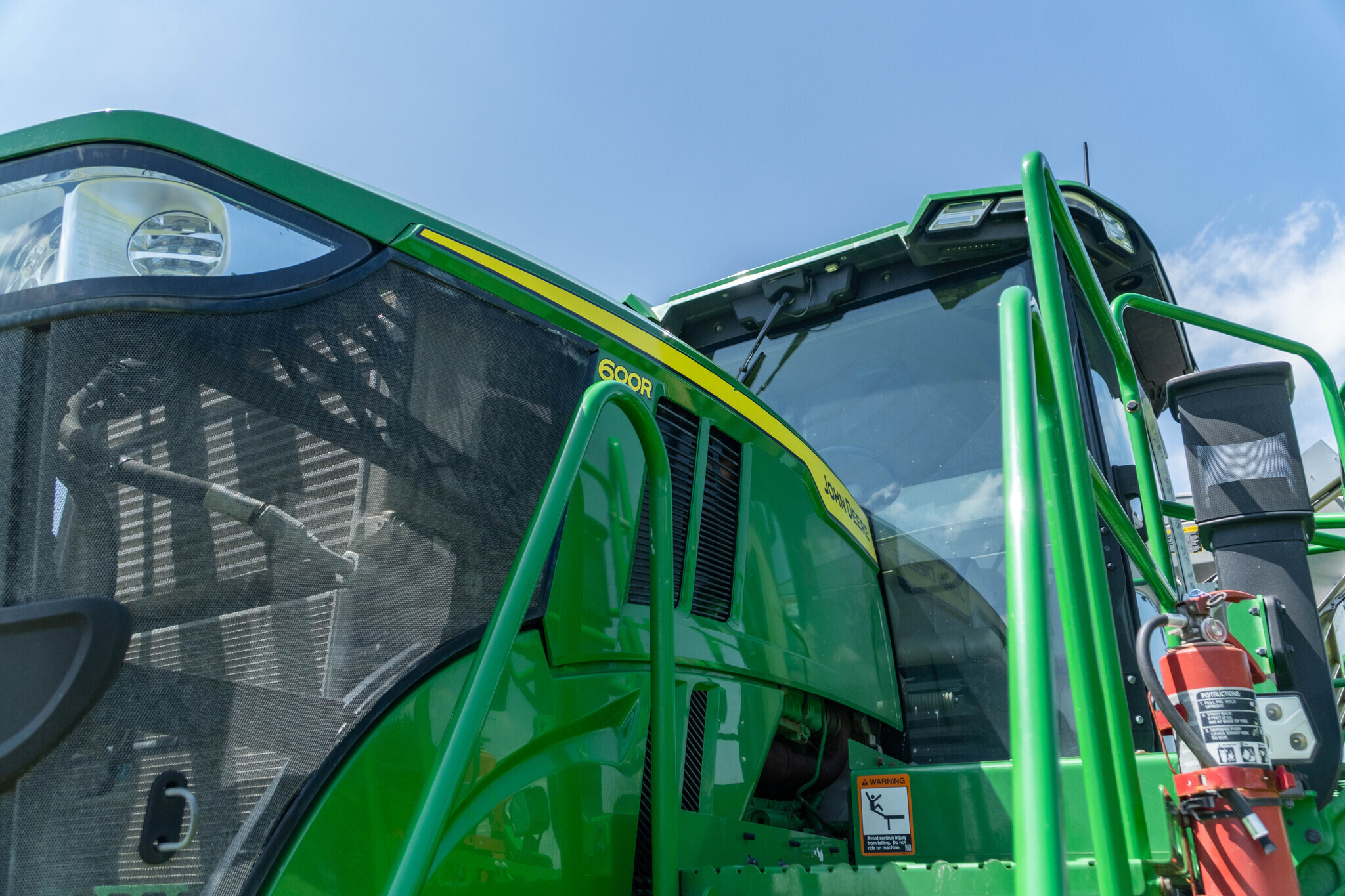 2023 John Deere 600R Loader and Skid Steer Attachment