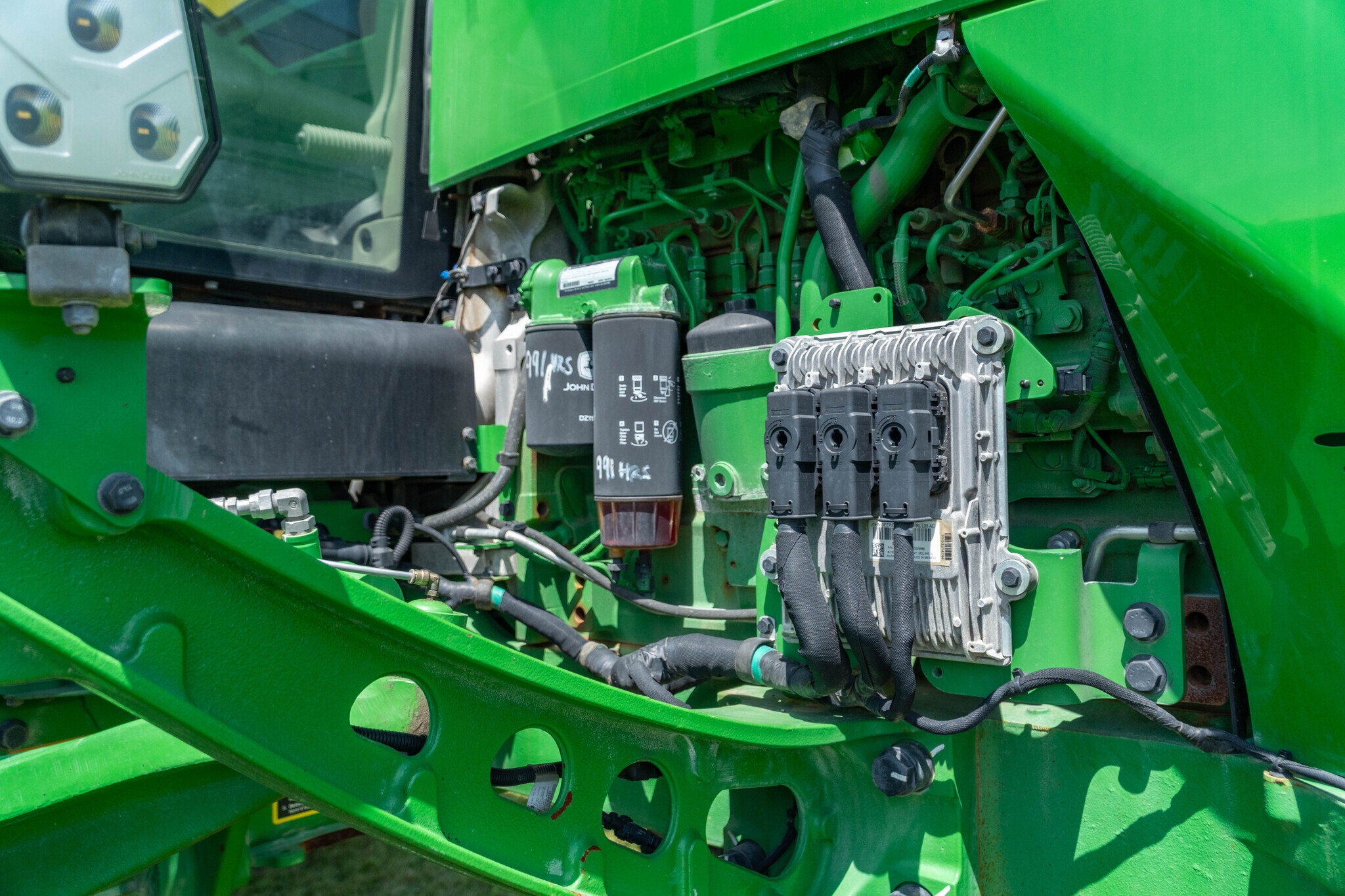 2023 John Deere 600R Loader and Skid Steer Attachment