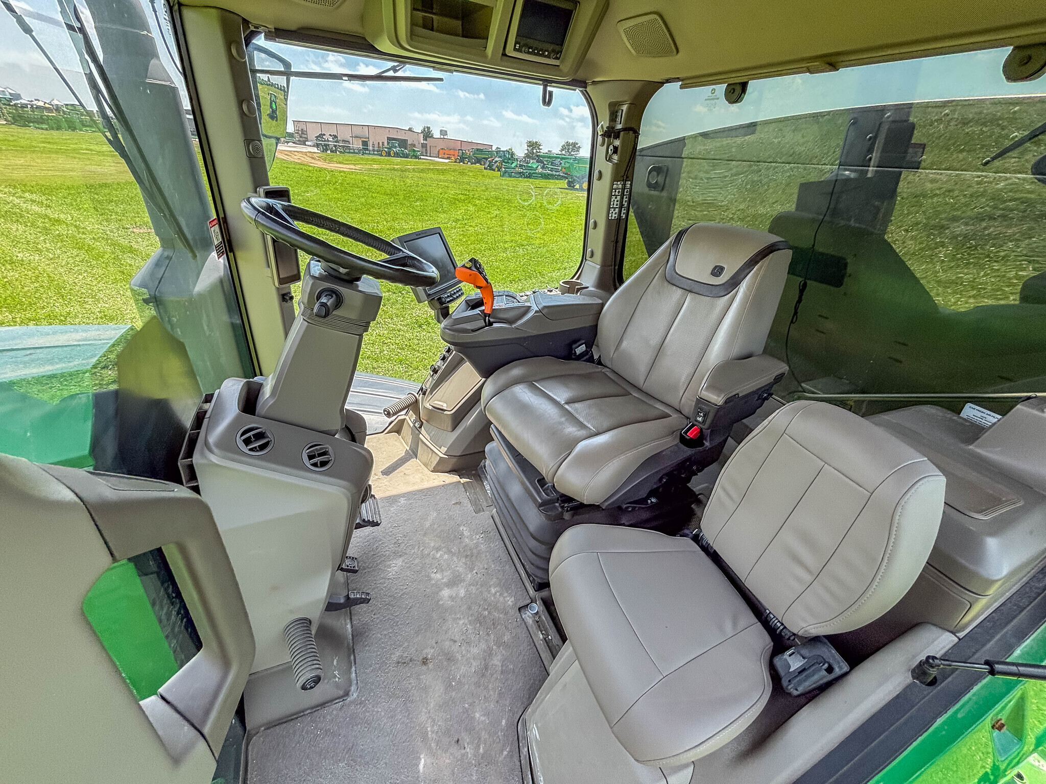 2023 John Deere 600R Loader and Skid Steer Attachment