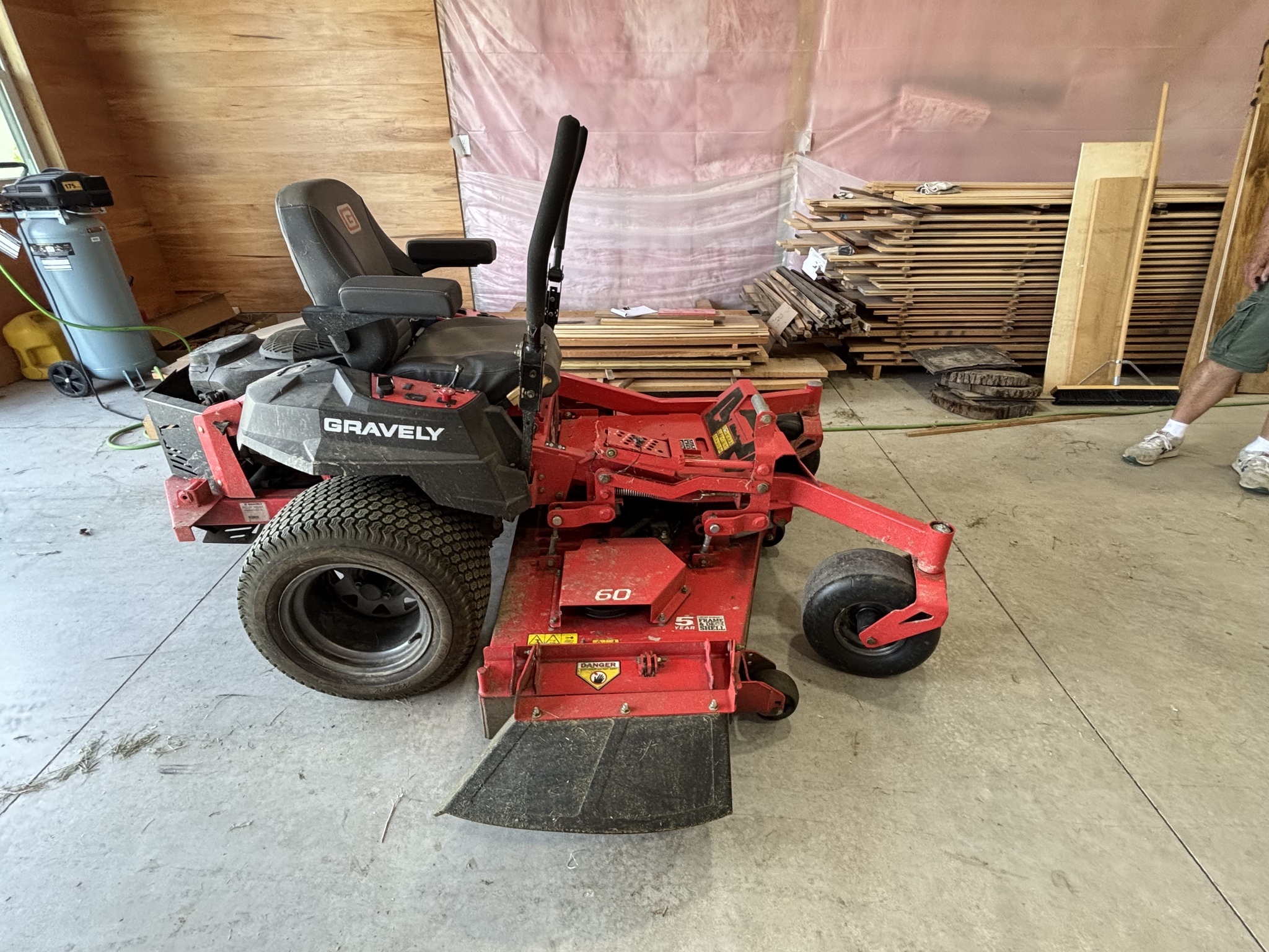 2018 Gravely 991156 Lawn Mower
